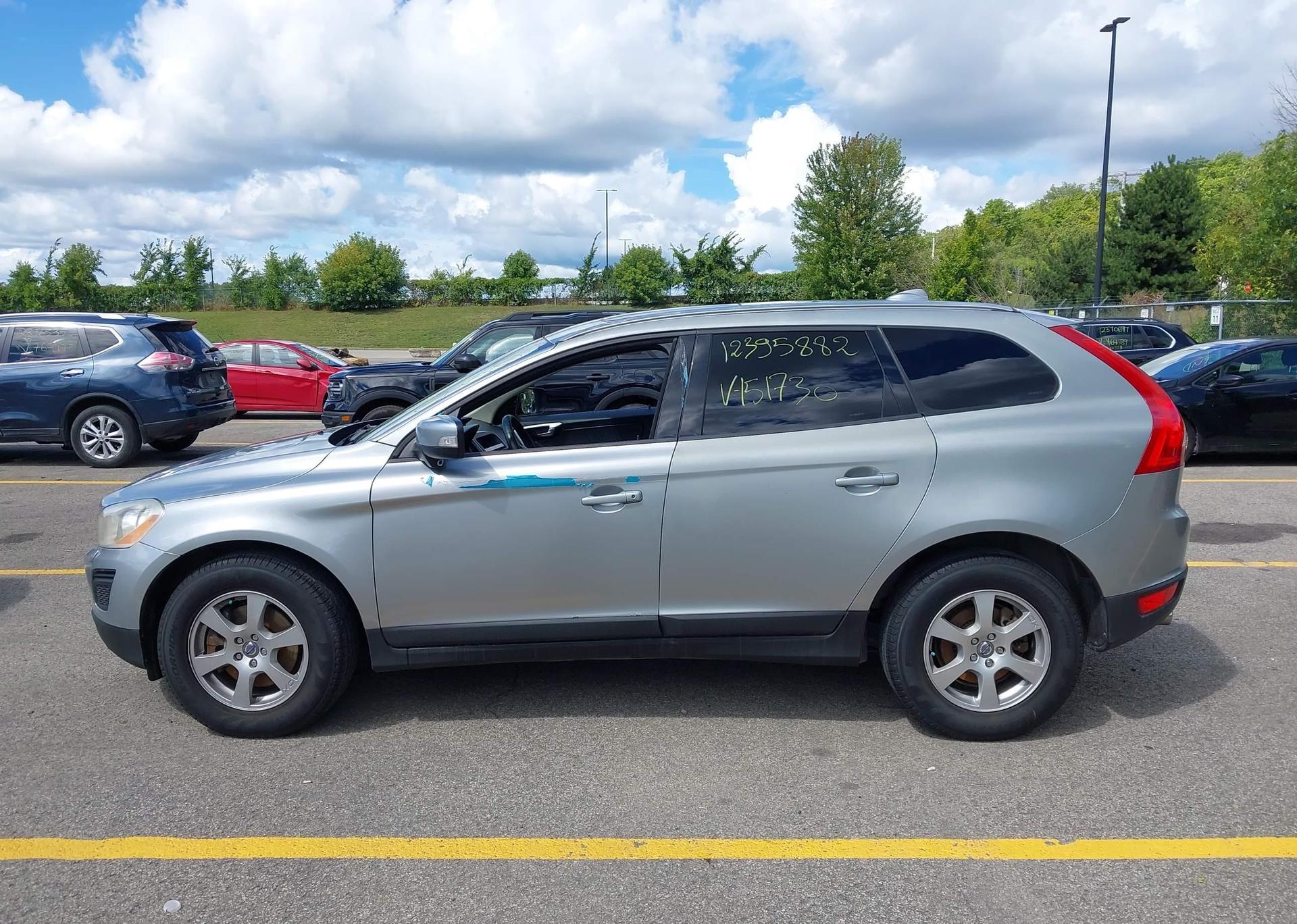 2011 VOLVO XC60 3.2