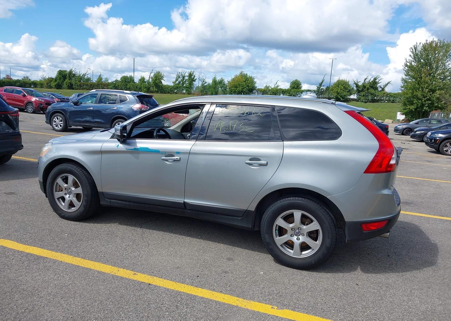 2011 VOLVO XC60 3.2