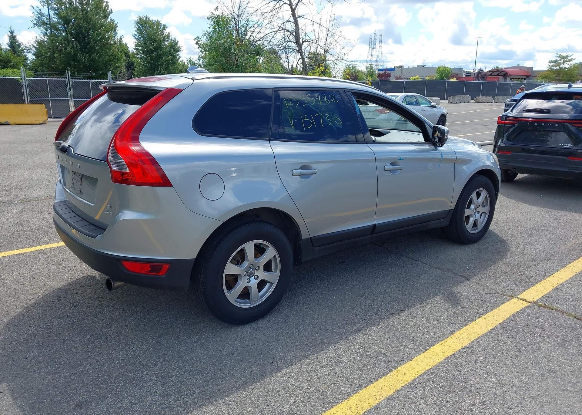 2011 VOLVO XC60 3.2