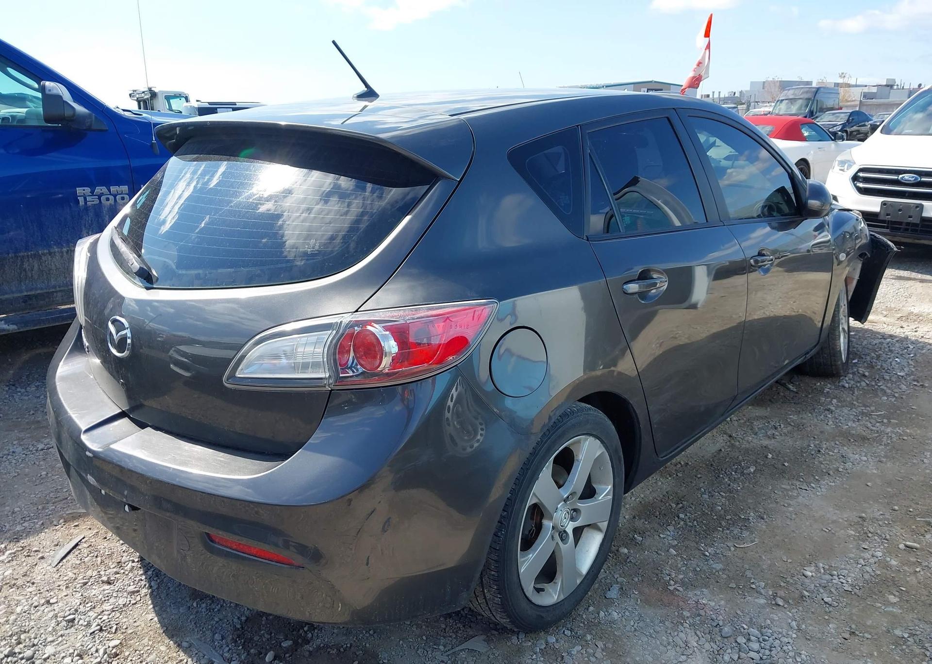2010 MAZDA 3 I