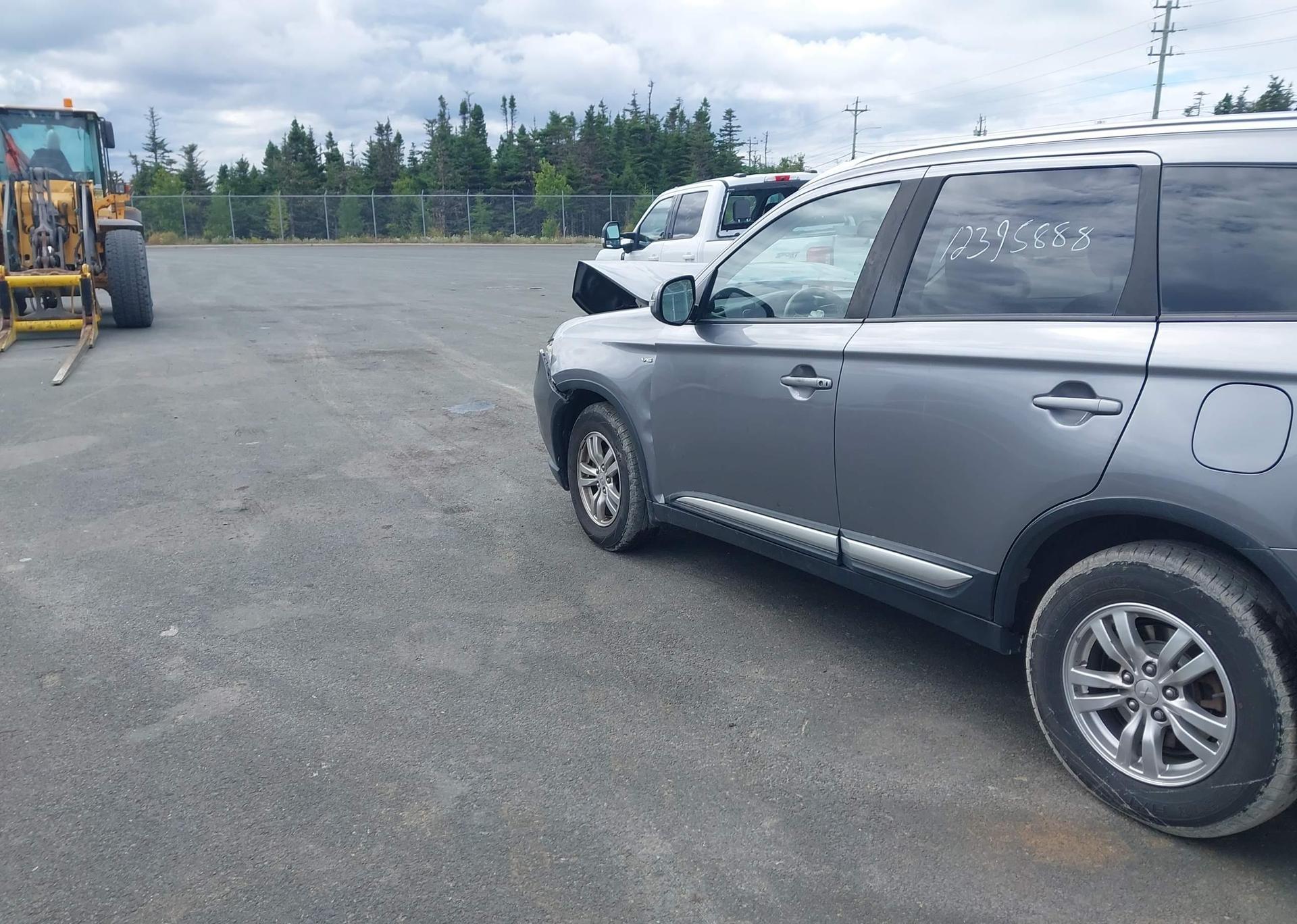 2019 MITSUBISHI OUTLANDER SE