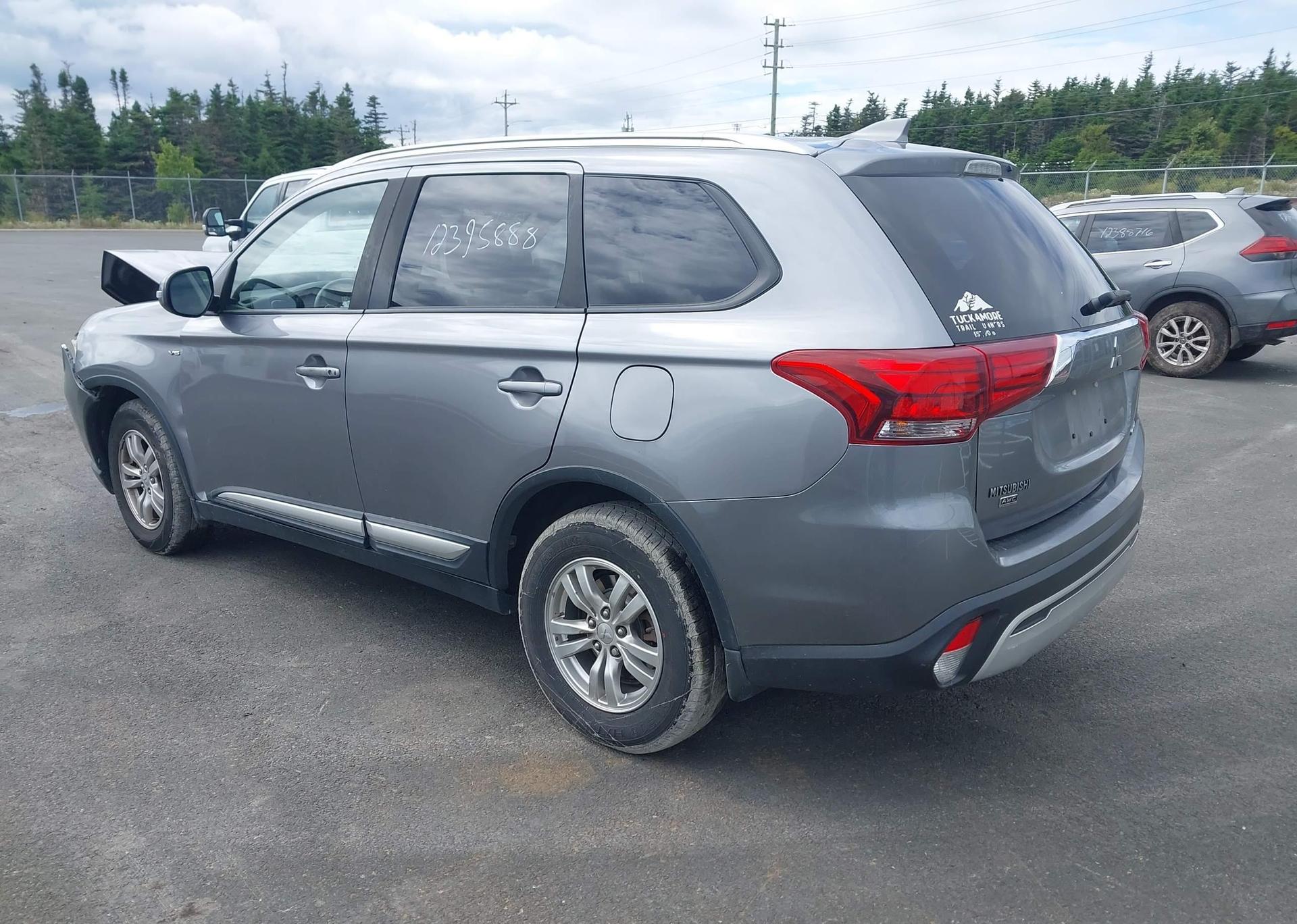 2019 MITSUBISHI OUTLANDER SE