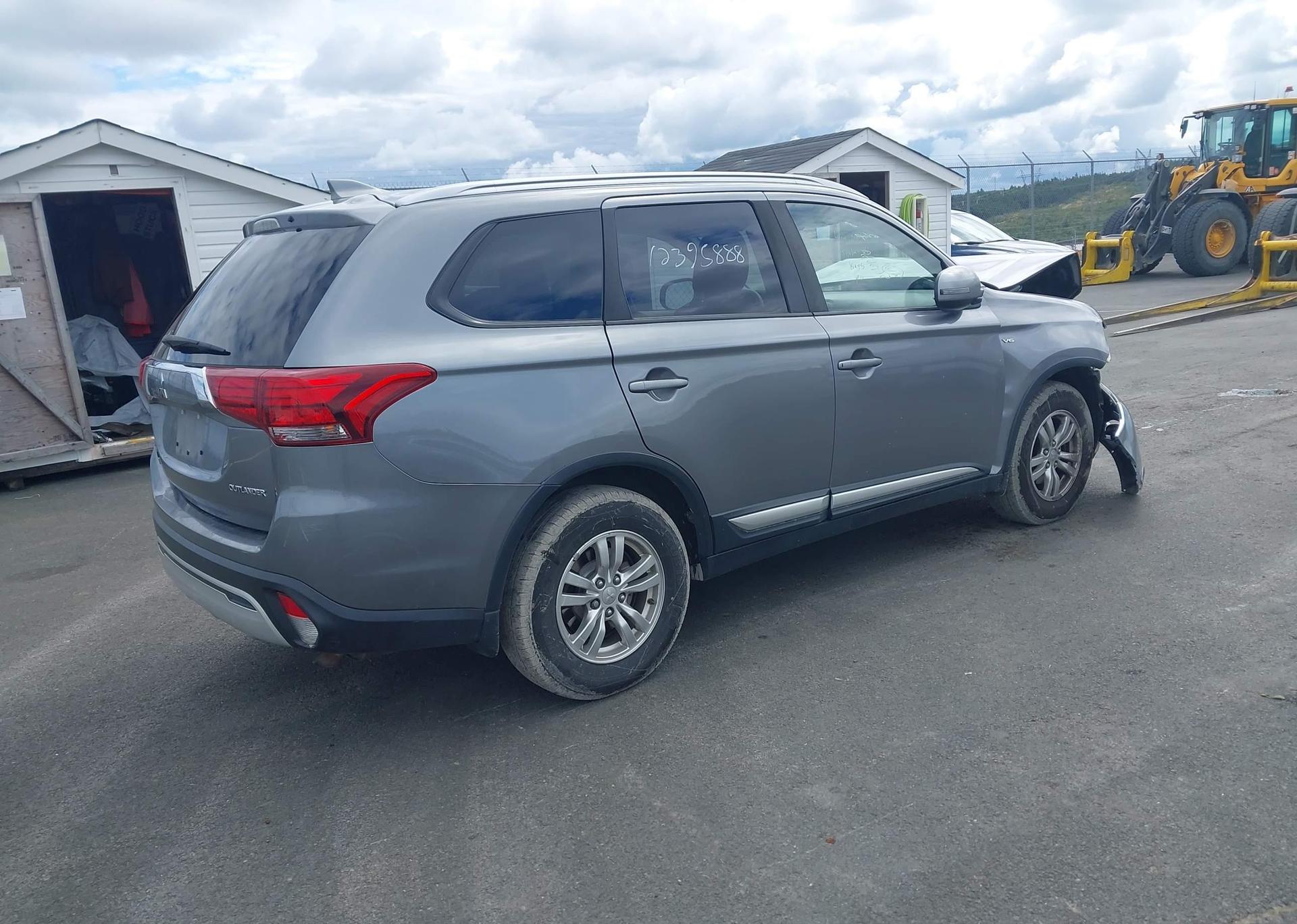 2019 MITSUBISHI OUTLANDER SE