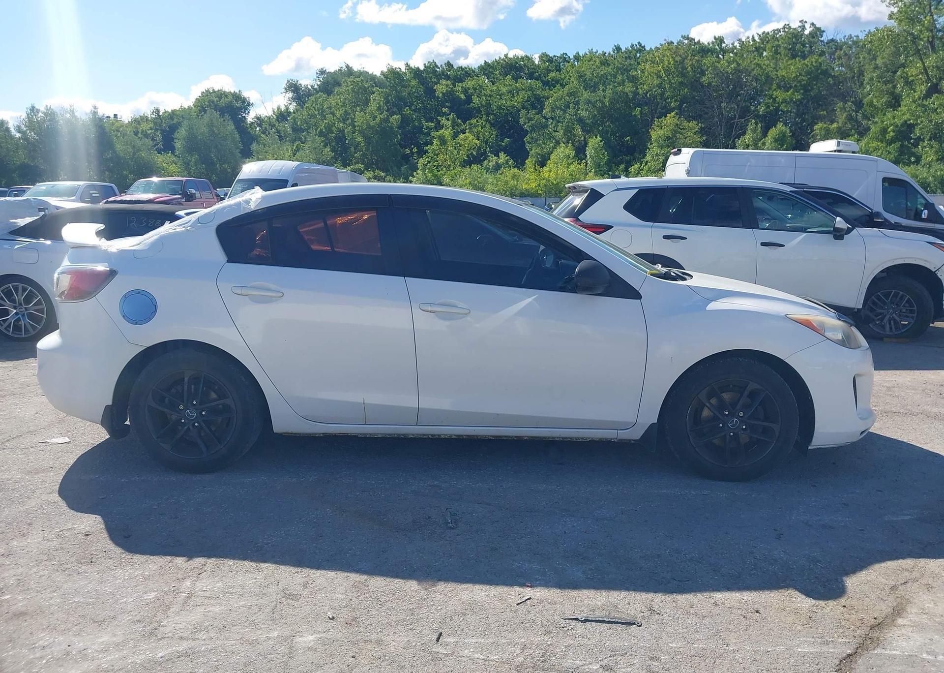 2012 MAZDA MAZDA3
