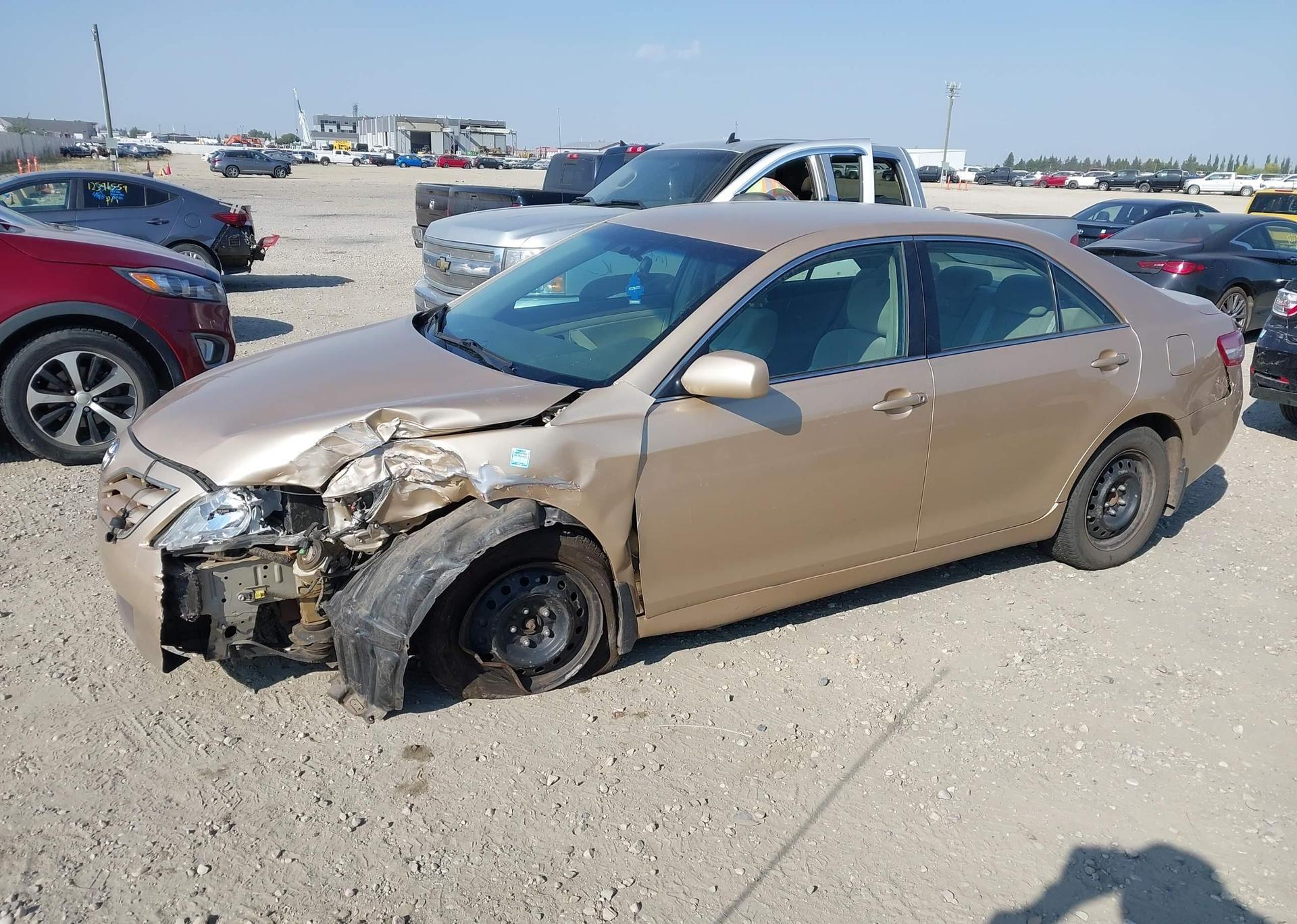 2010 TOYOTA CAMRY LE