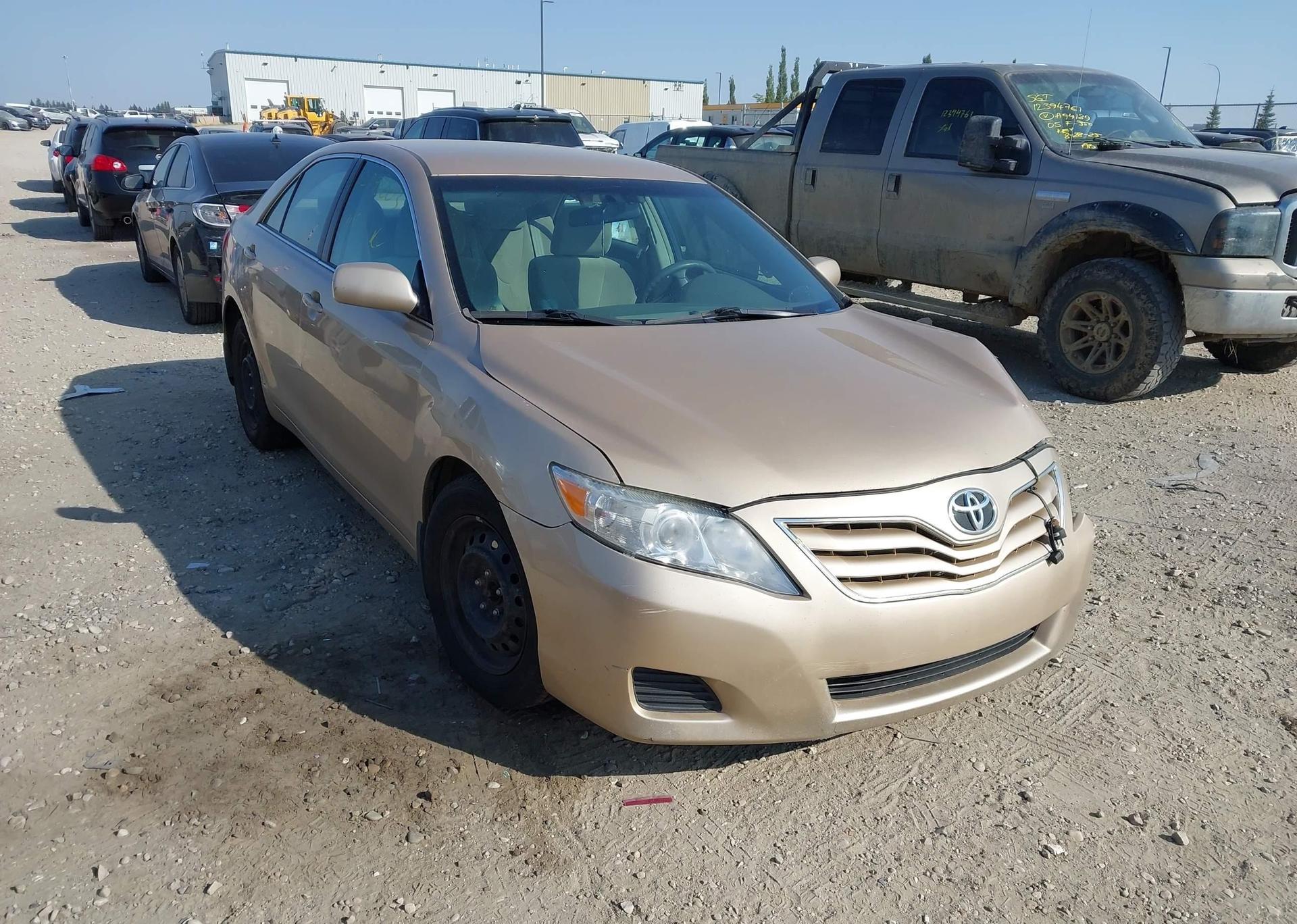 2010 TOYOTA CAMRY LE
