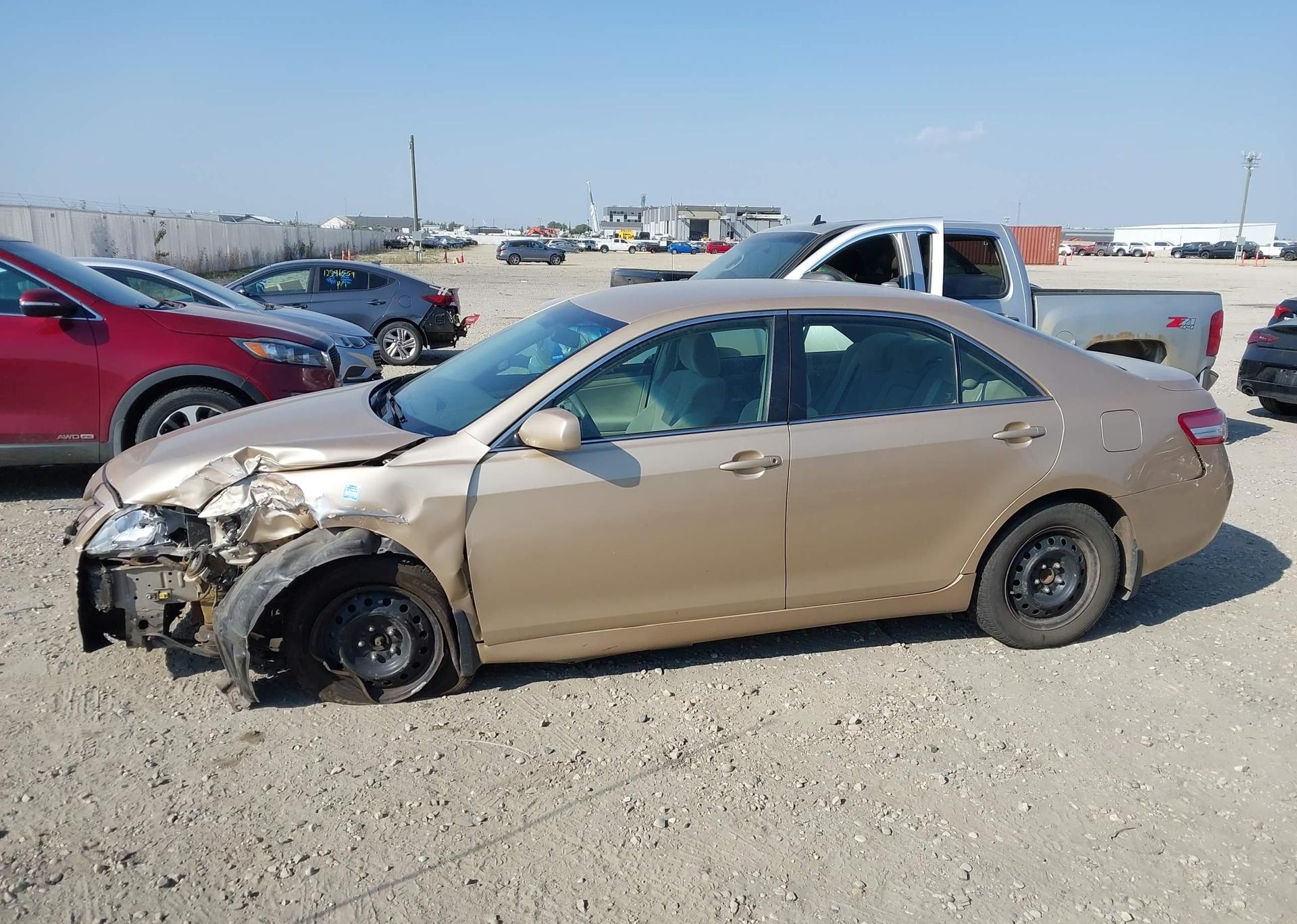 2010 TOYOTA CAMRY LE