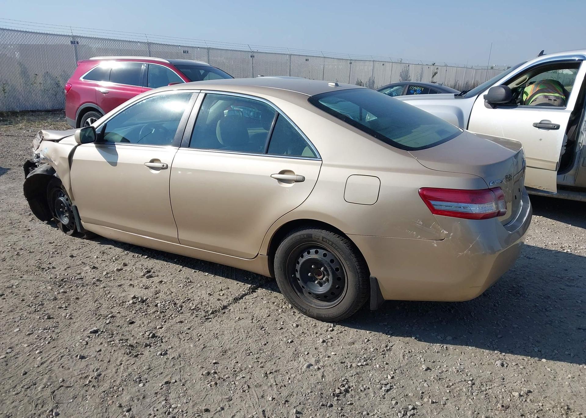 2010 TOYOTA CAMRY LE