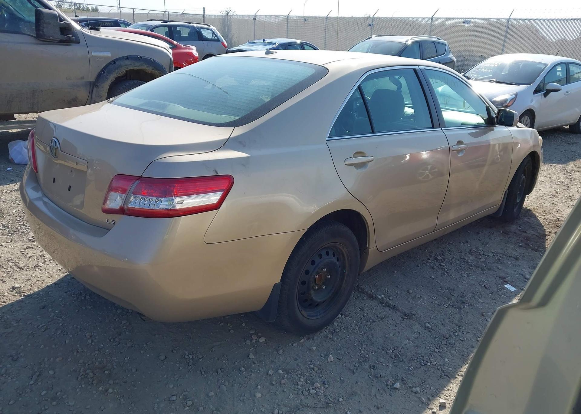 2010 TOYOTA CAMRY LE