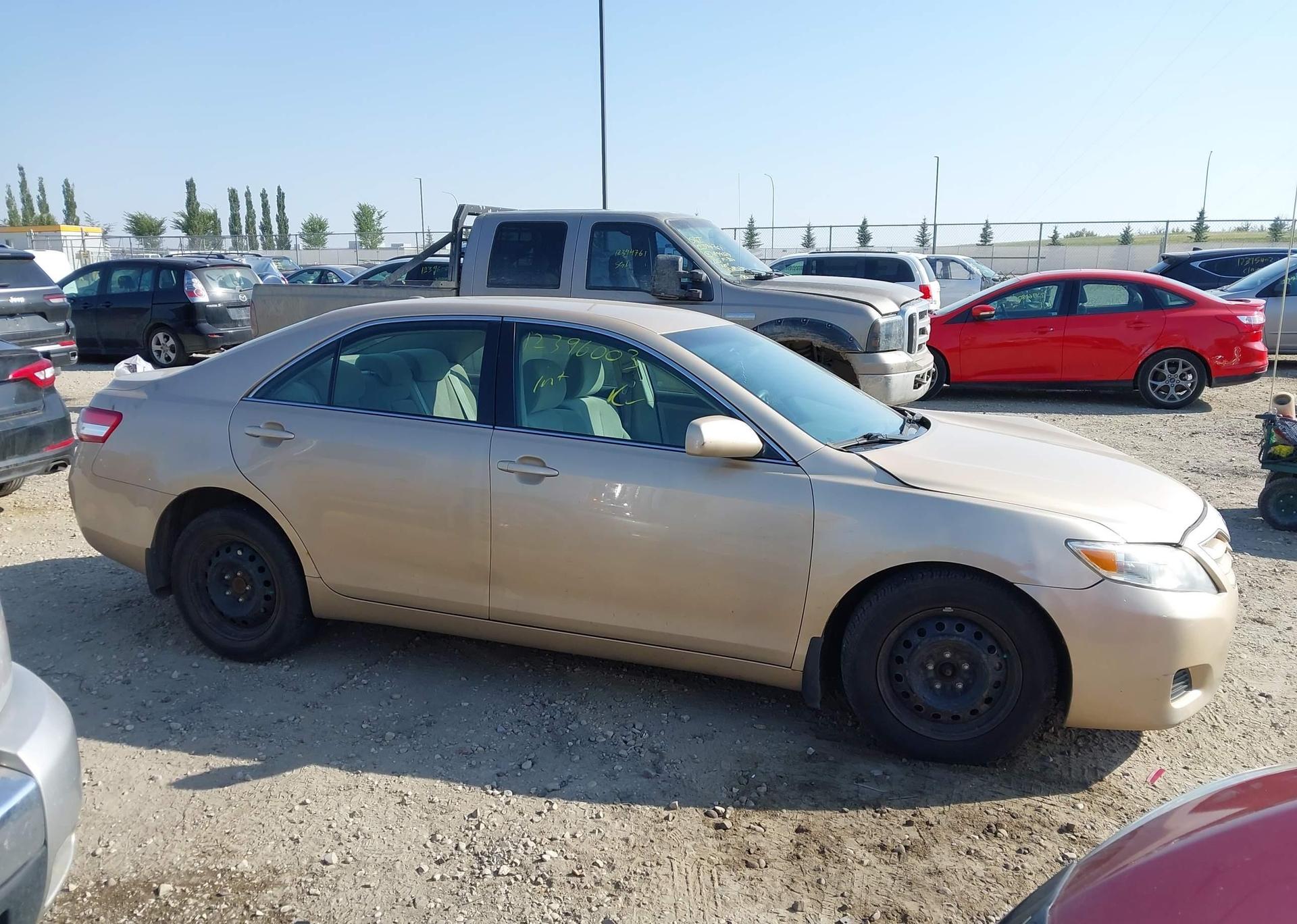 2010 TOYOTA CAMRY LE