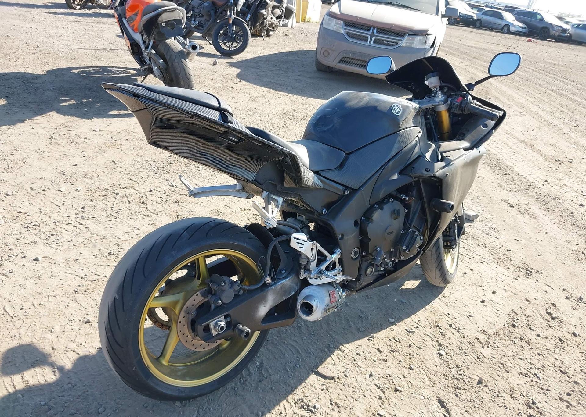 2009 YAMAHA YZFR1