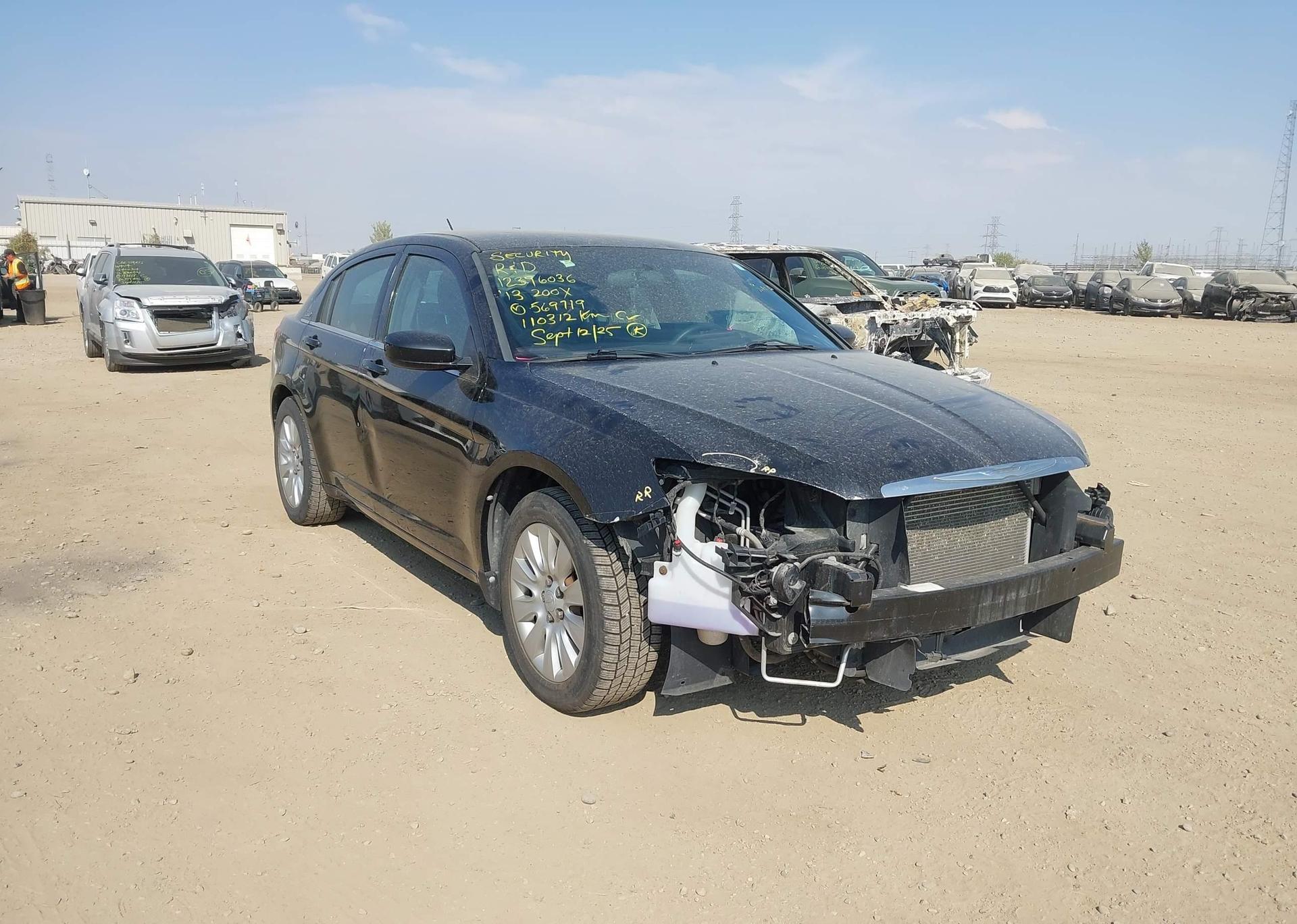 2013 CHRYSLER 200 LX