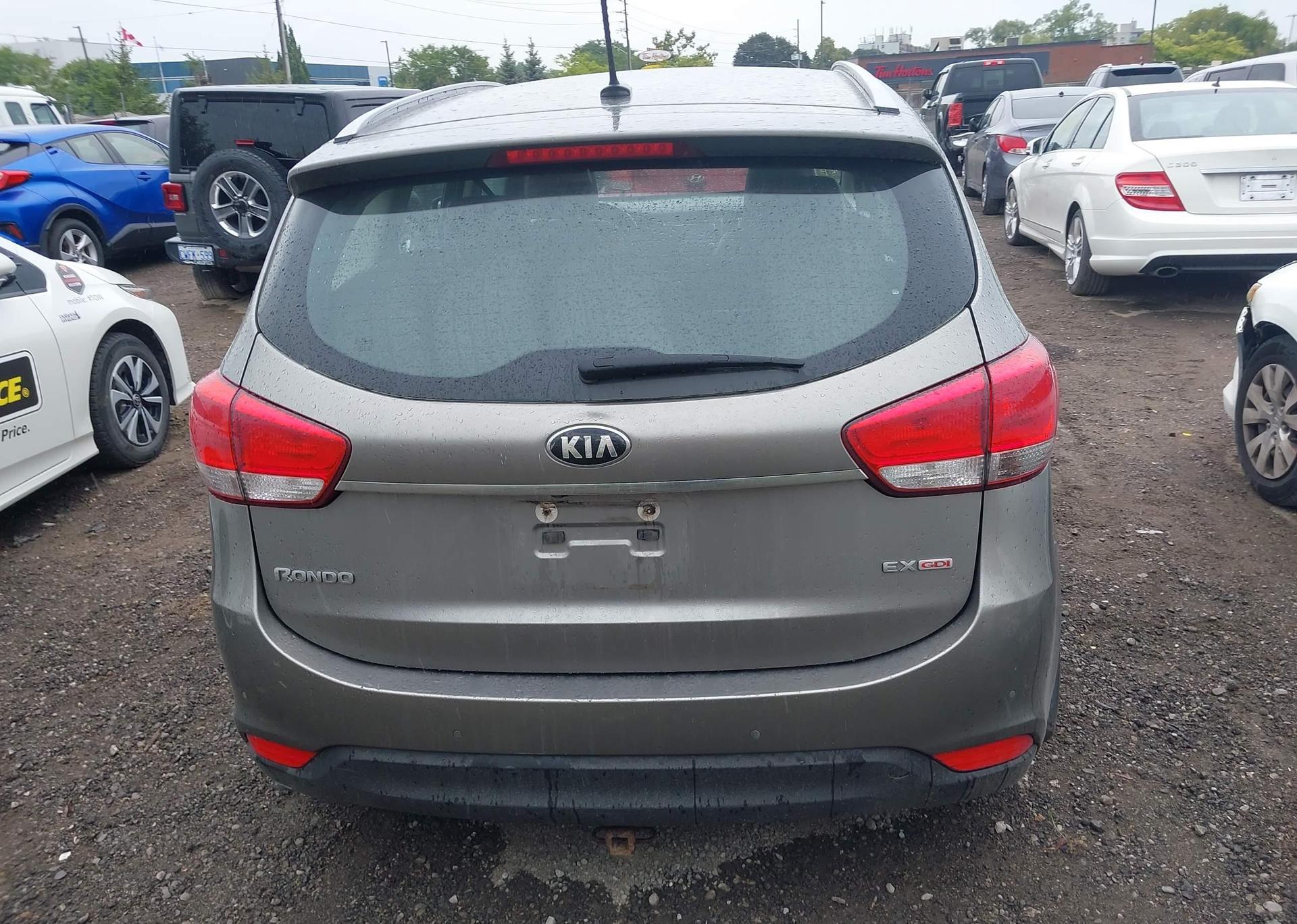 2015 KIA RONDO