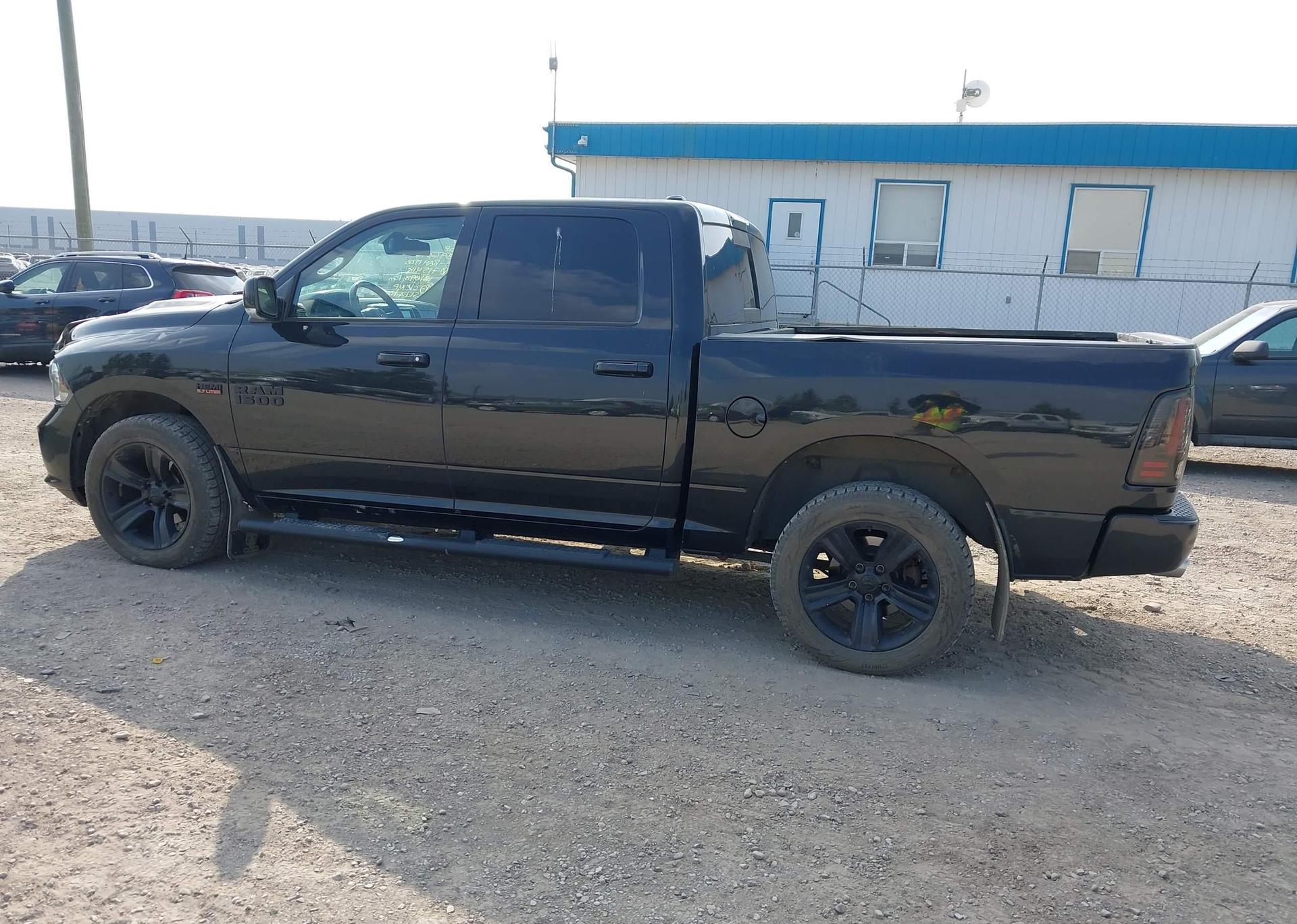 2015 RAM 1500 SPORT