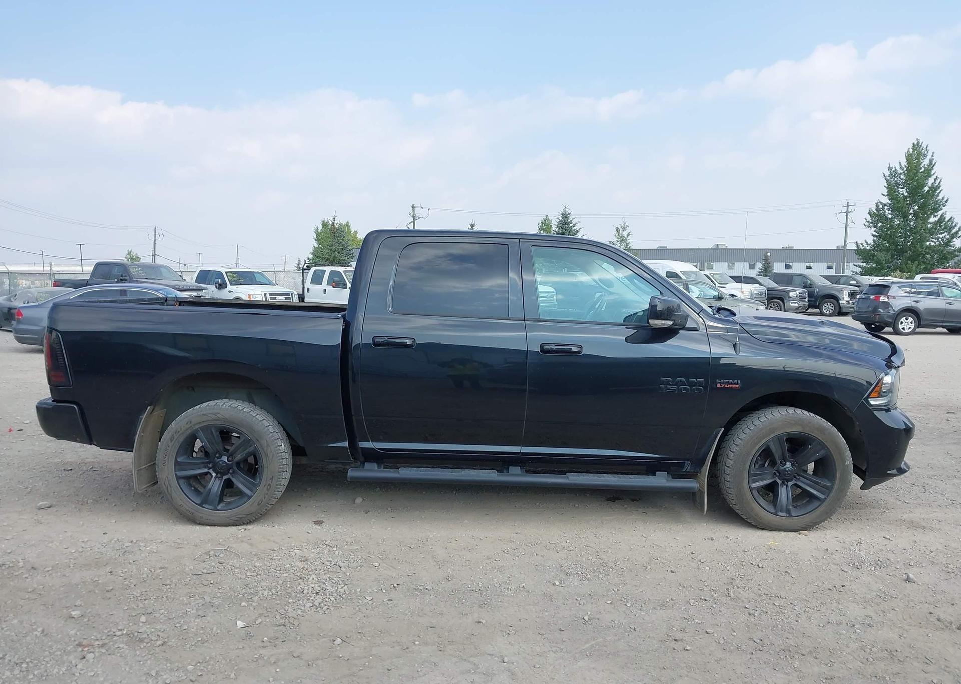 2015 RAM 1500 SPORT