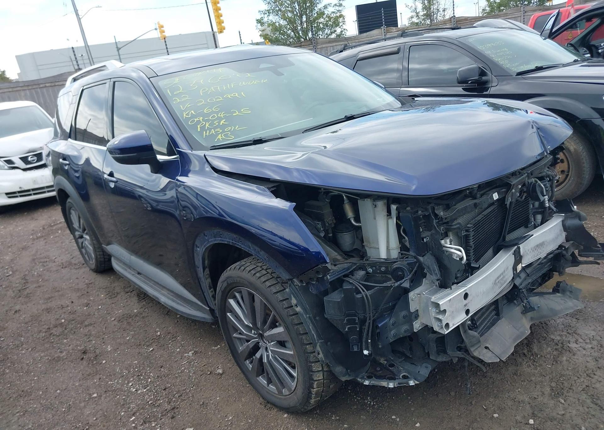 2022 NISSAN pathfinder sl