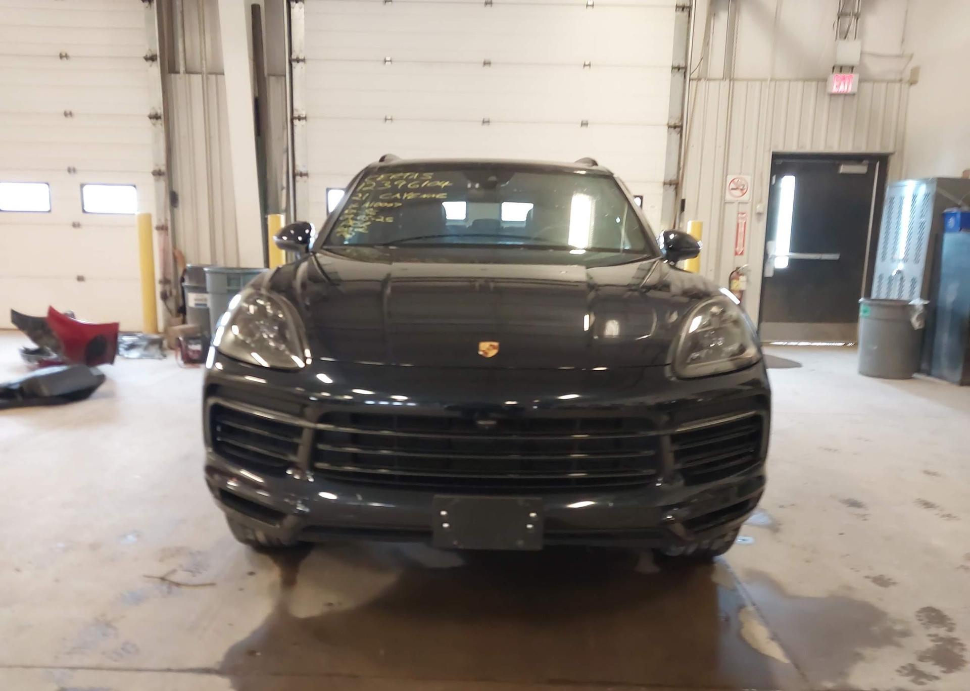 2021 PORSCHE CAYENNE