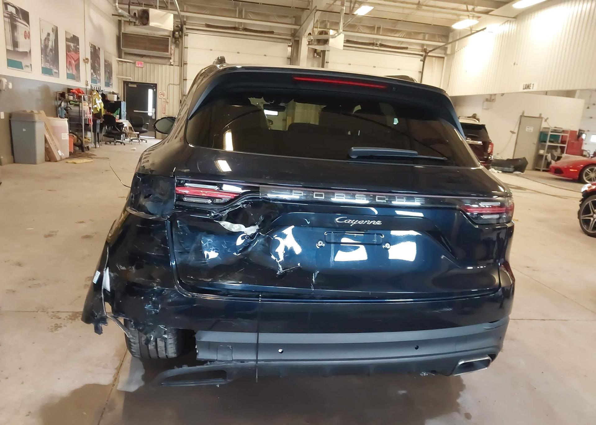 2021 PORSCHE CAYENNE