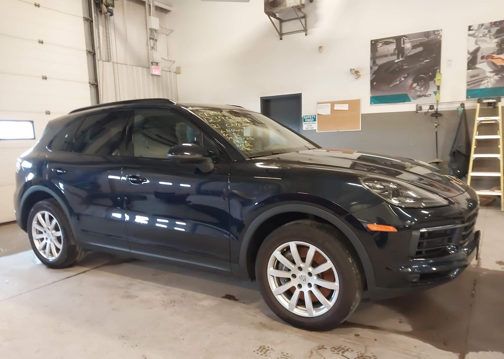 2021 PORSCHE CAYENNE