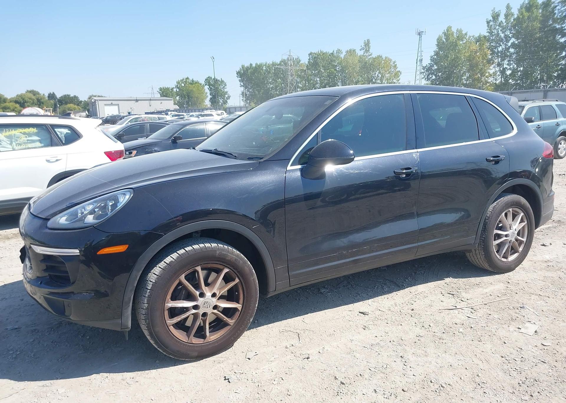2016 PORSCHE CAYENNE