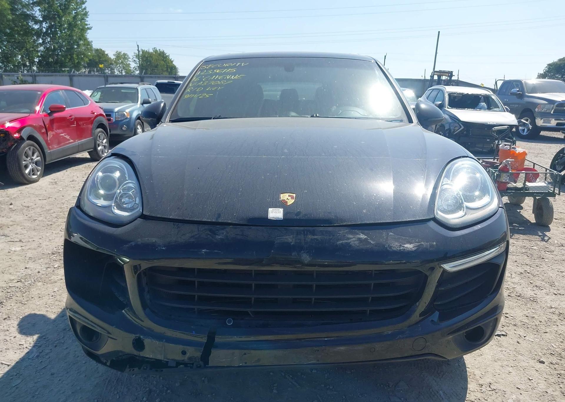 2016 PORSCHE CAYENNE