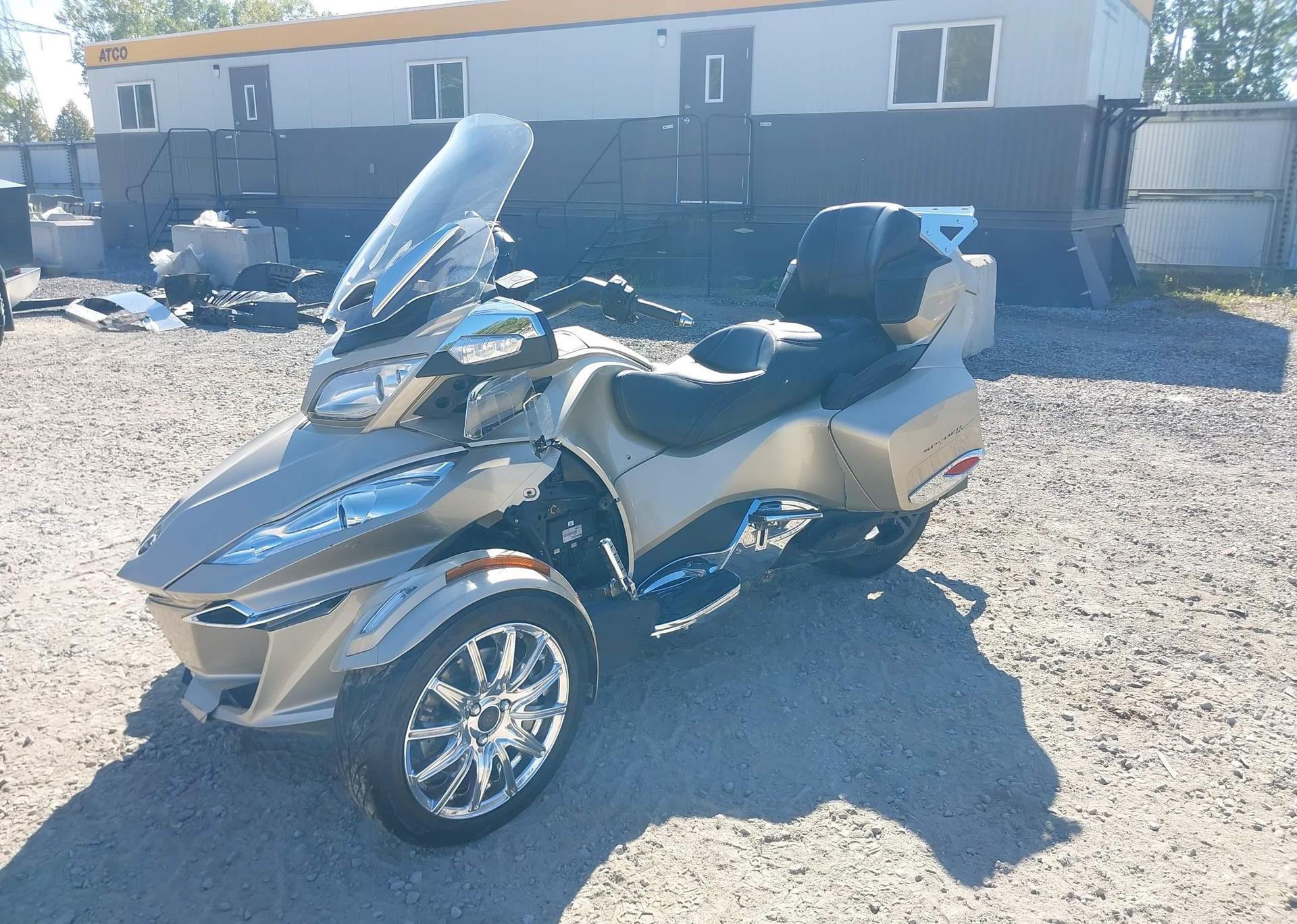 2017 CAN-AM SPYDER ROADSTER RT