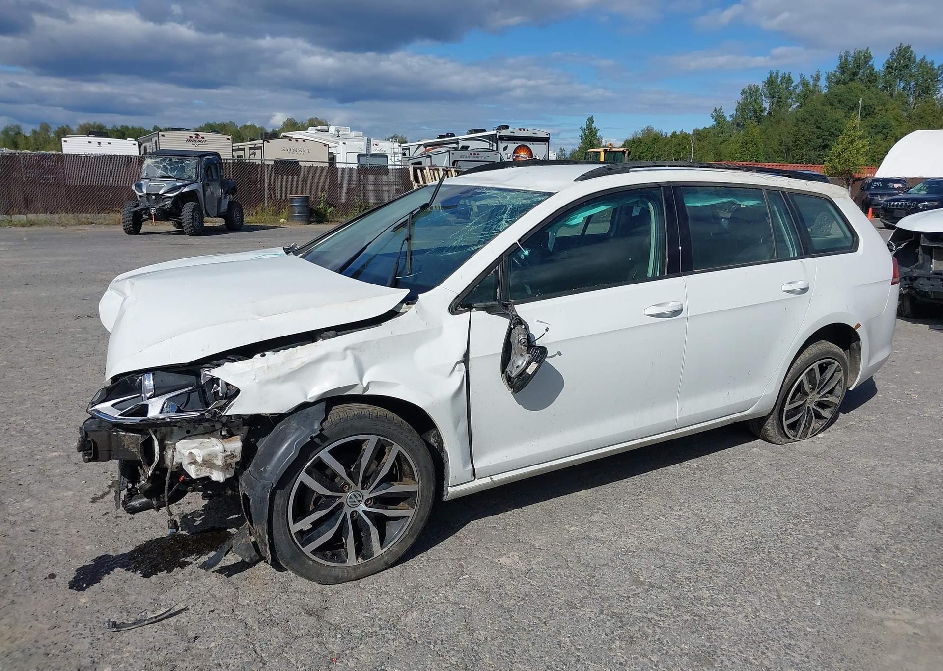 2017 VOLKSWAGEN GOLF SPORTWAGEN 1.8 TSI COMFORTLINE