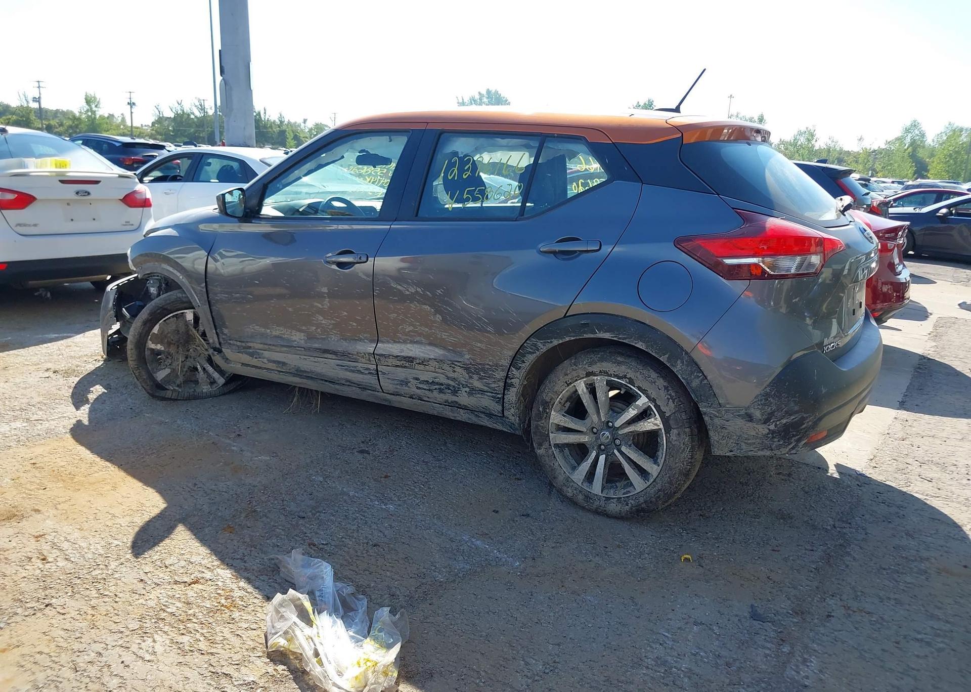2019 NISSAN KICKS S