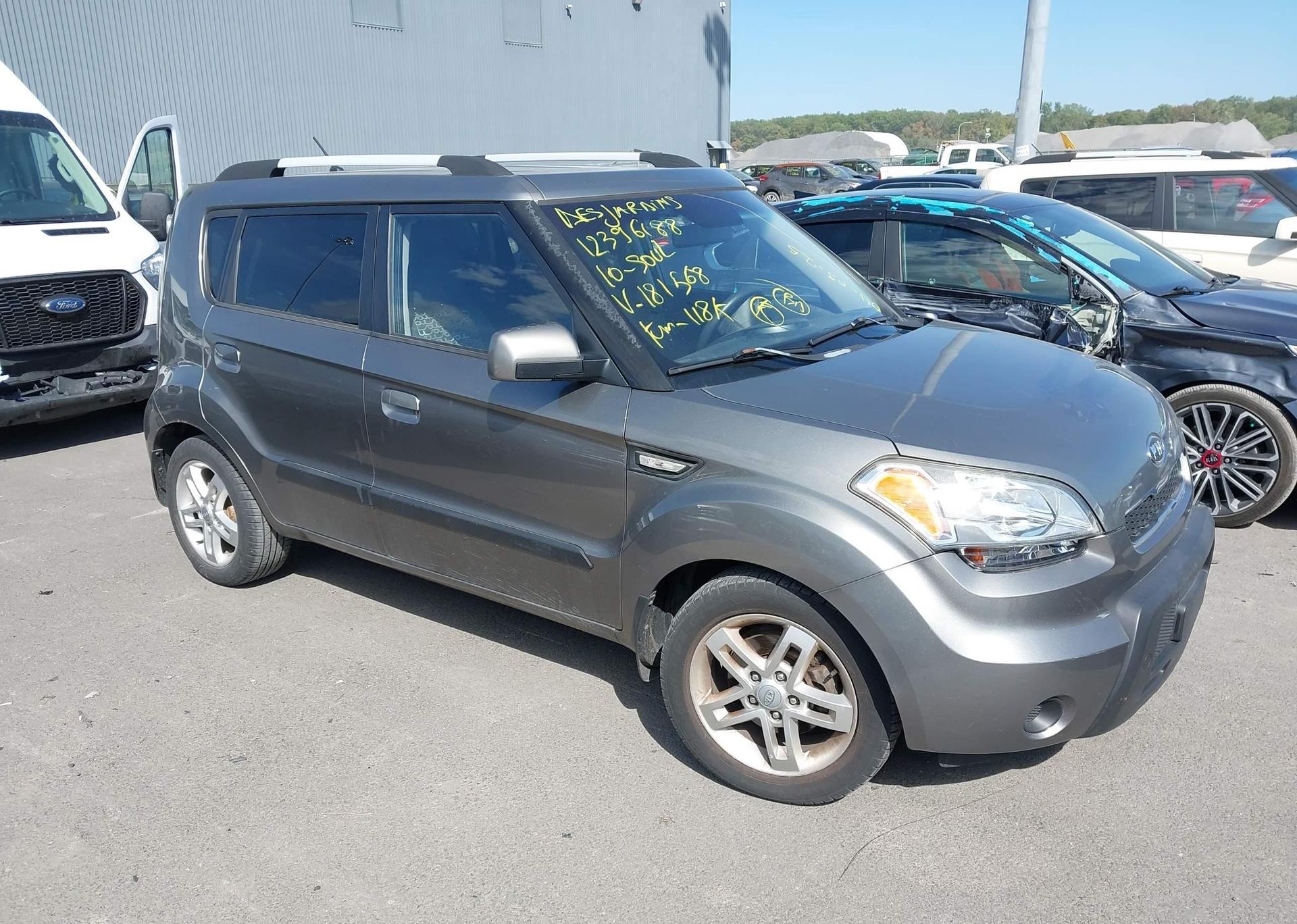 2010 KIA SOUL +