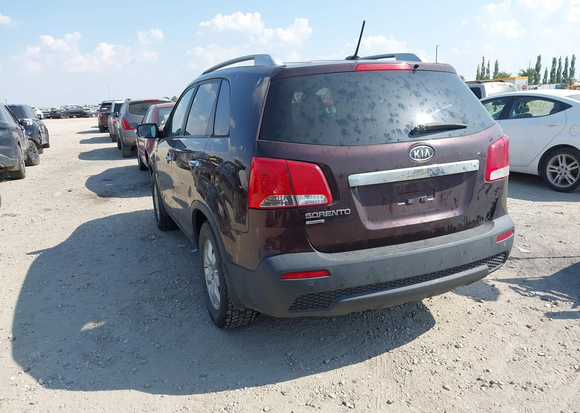 2012 KIA SORENTO LX