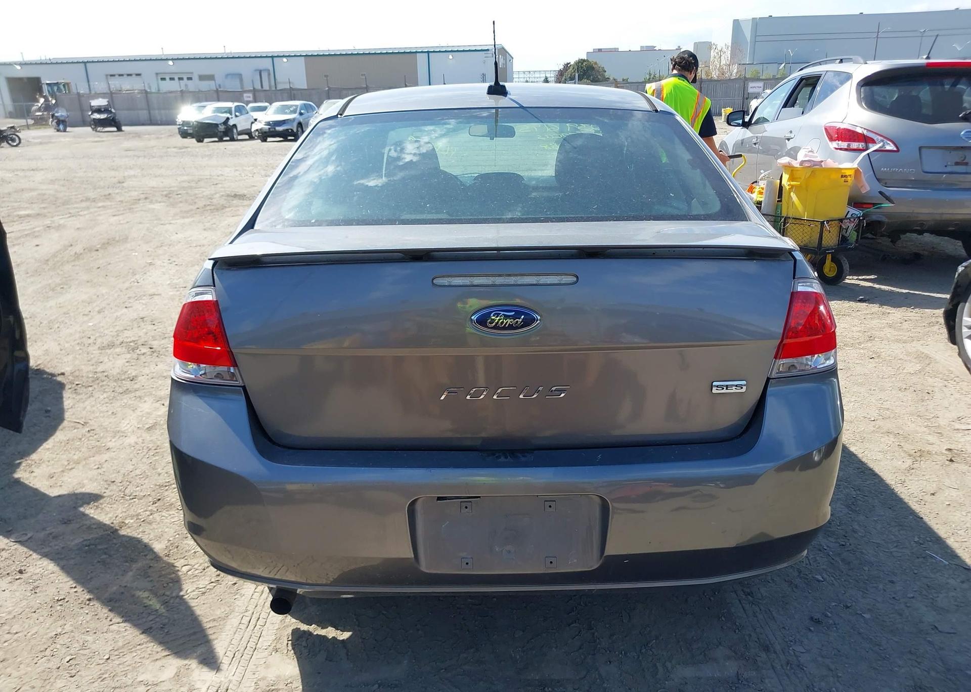 2010 FORD FOCUS SE