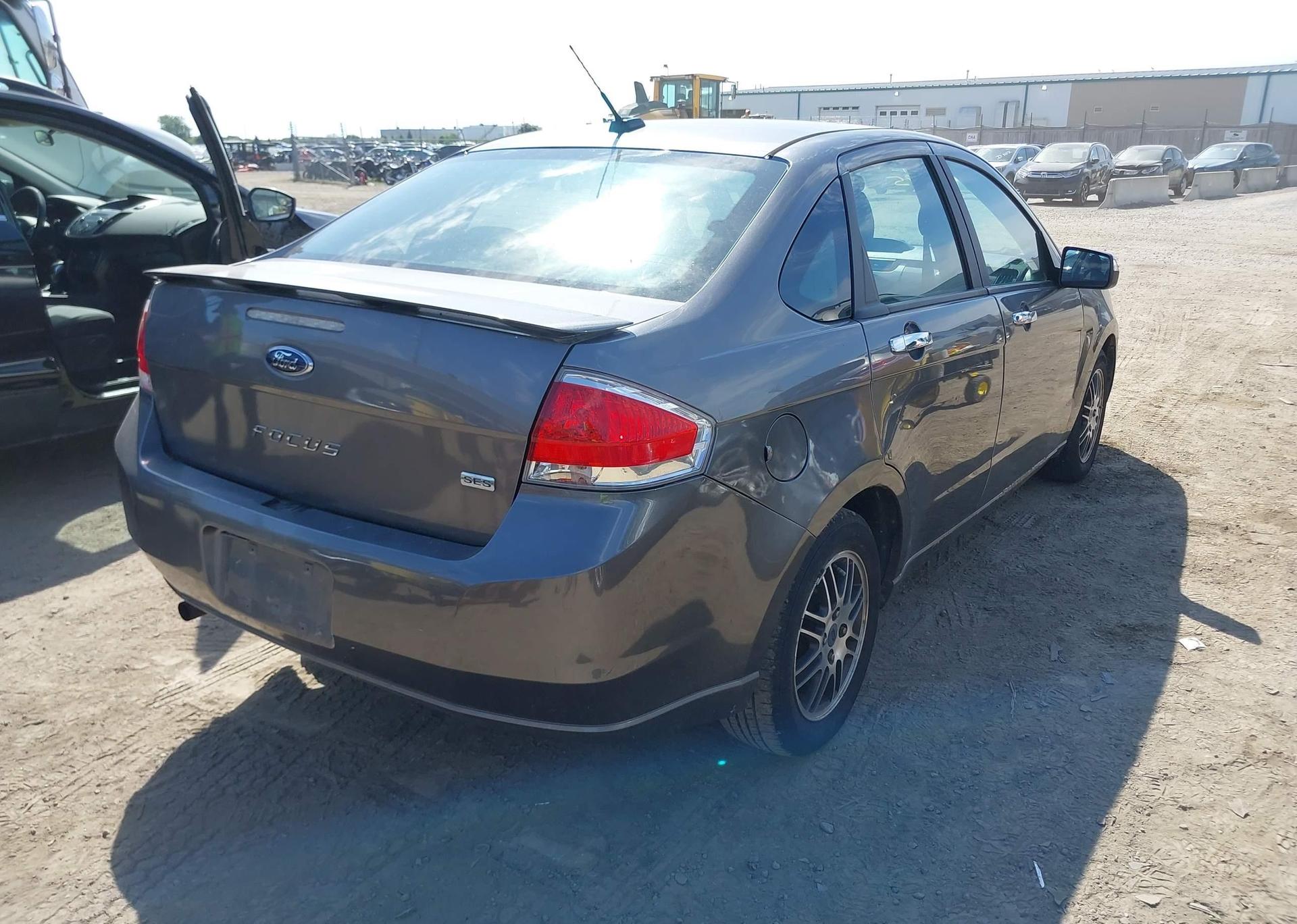 2010 FORD FOCUS SE