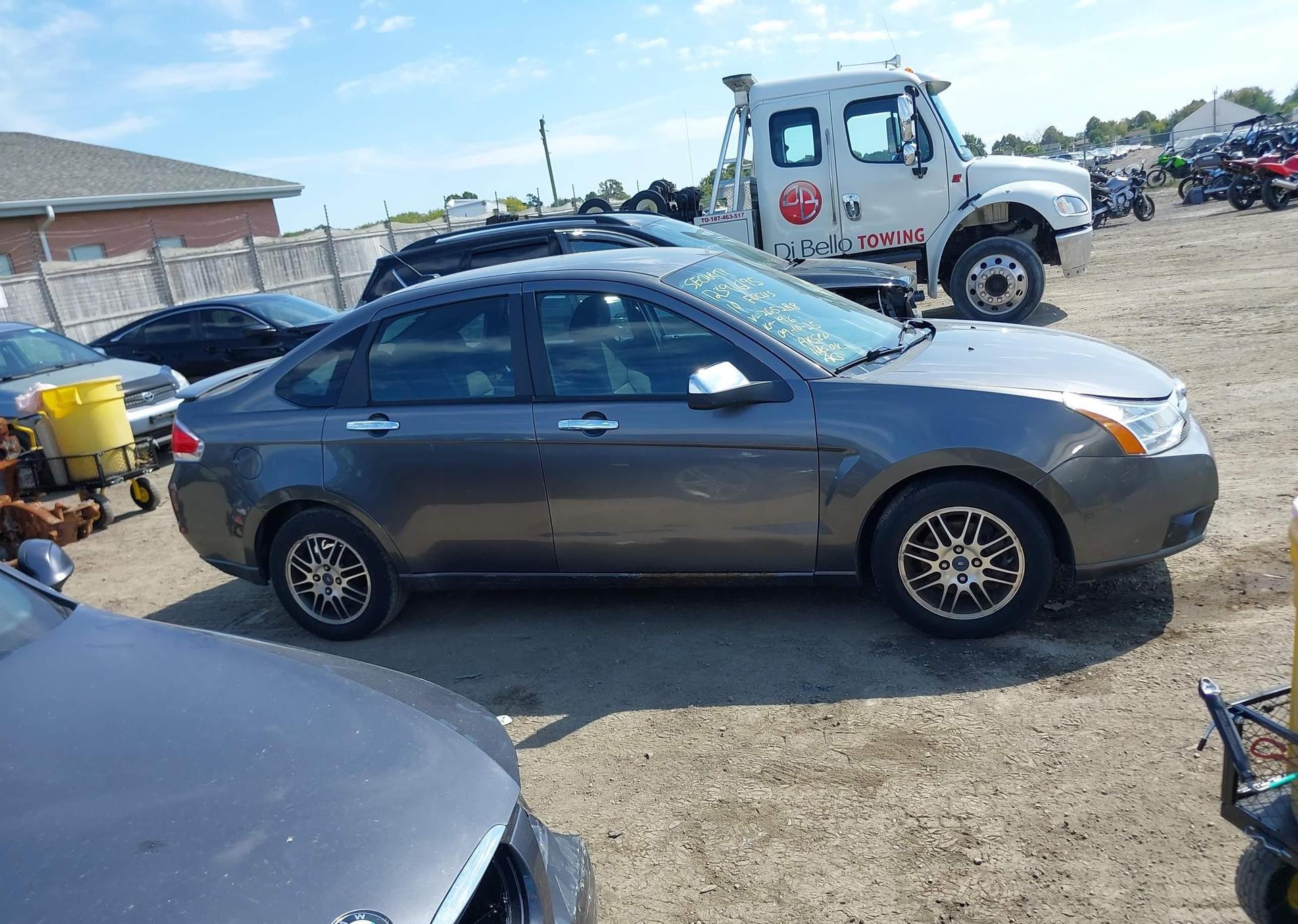 2010 FORD FOCUS SE