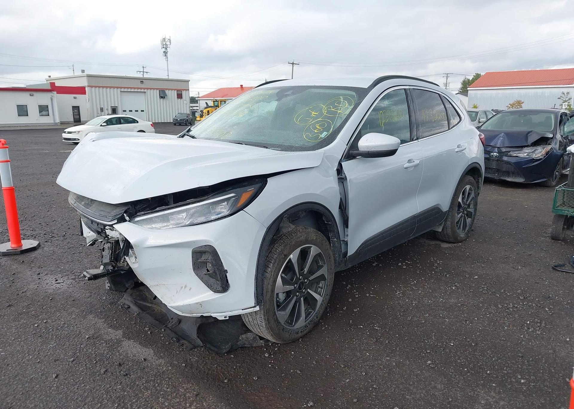 2025 FORD ESCAPE PLATINUM