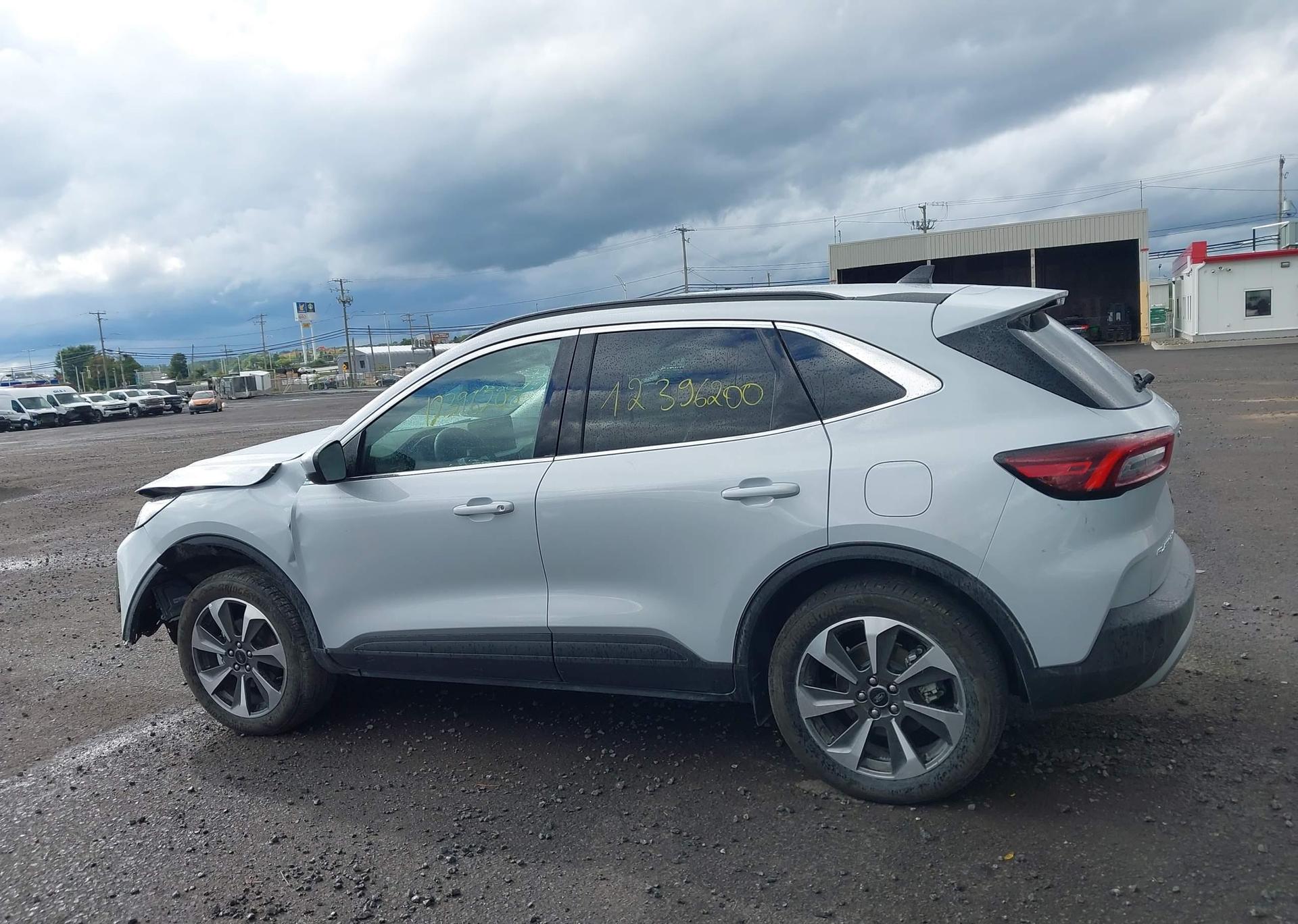 2025 FORD ESCAPE PLATINUM