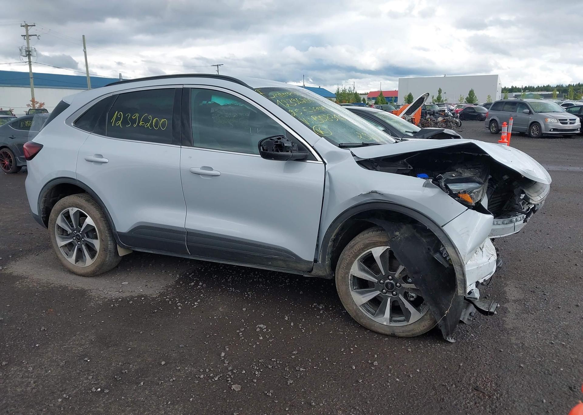 2025 FORD ESCAPE PLATINUM