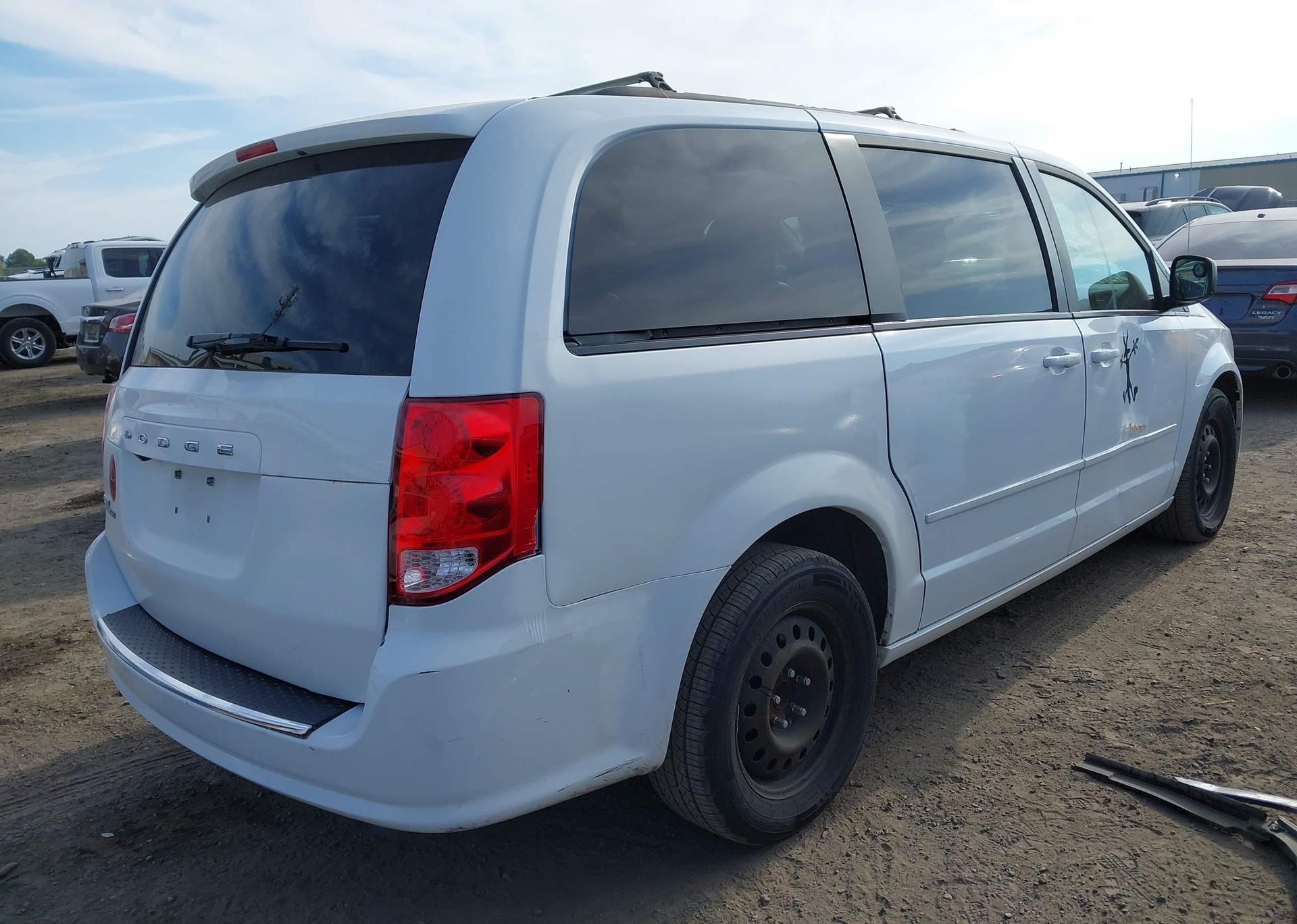 2016 DODGE GRAND CARAVAN SE