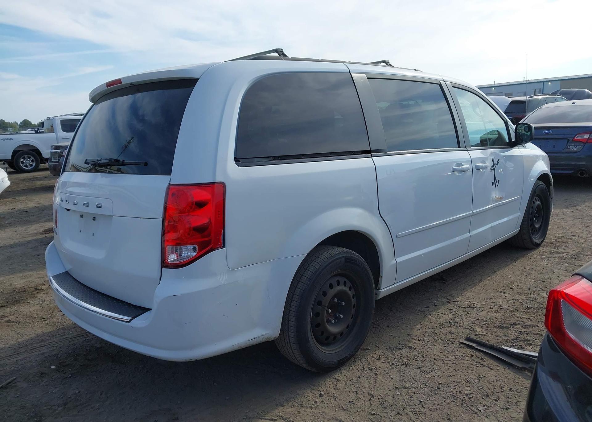 2016 DODGE GRAND CARAVAN SE