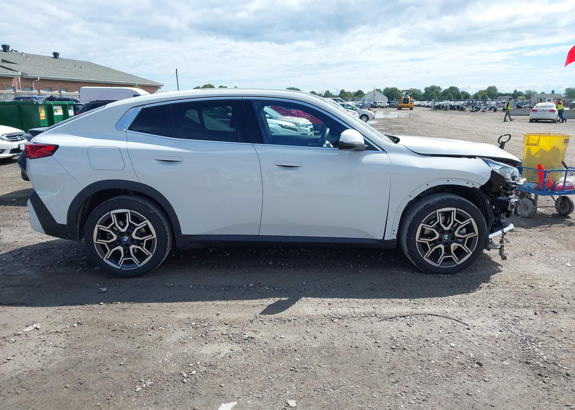2025 BMW X2 XDRIVE28I