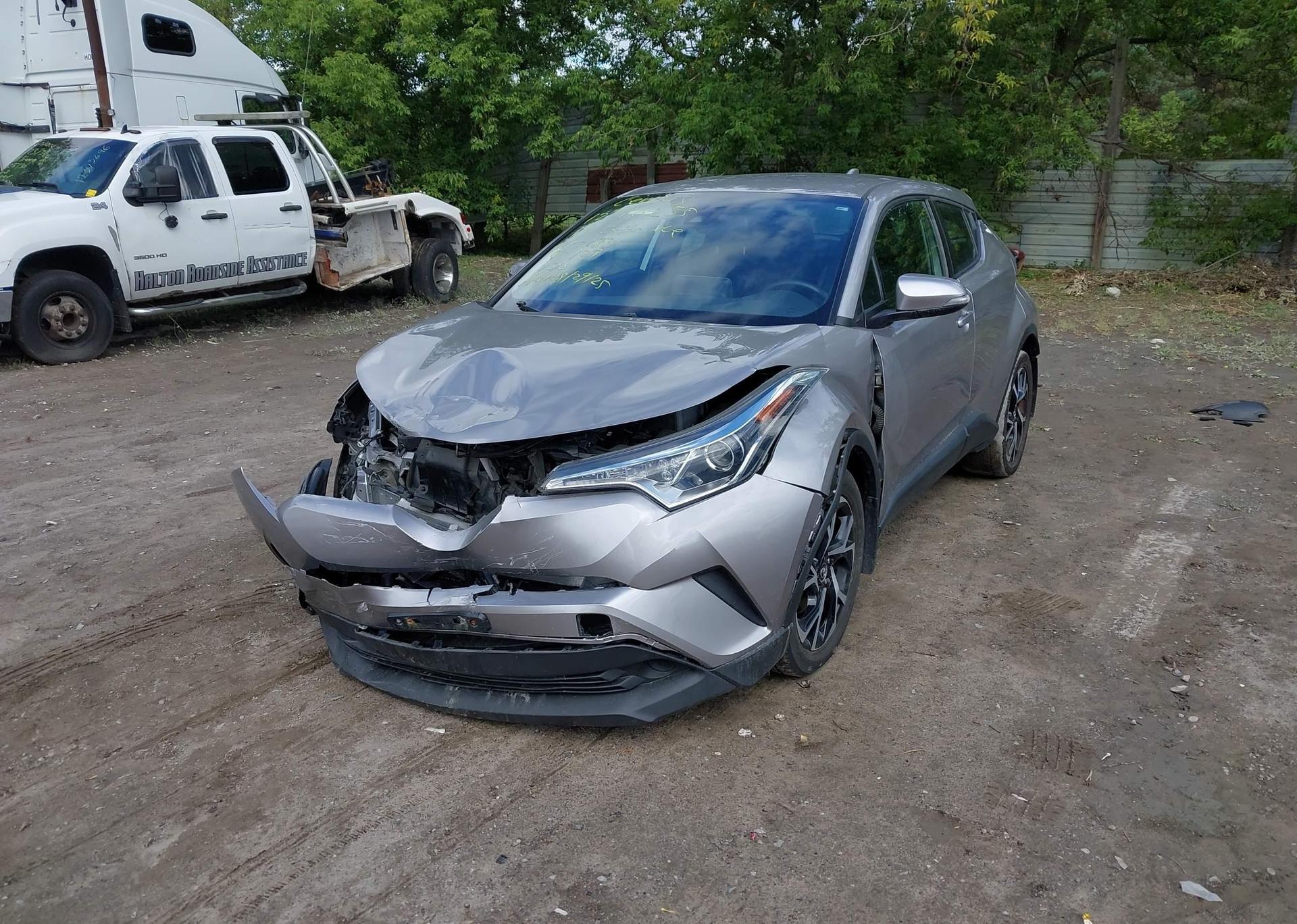 2019 TOYOTA C-HR XLE