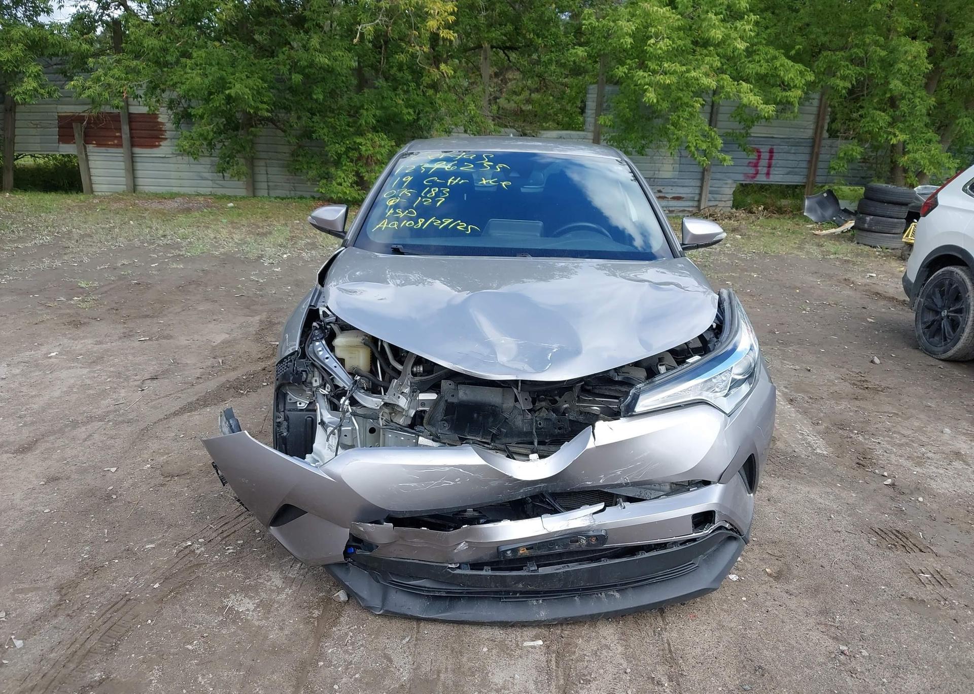 2019 TOYOTA C-HR XLE