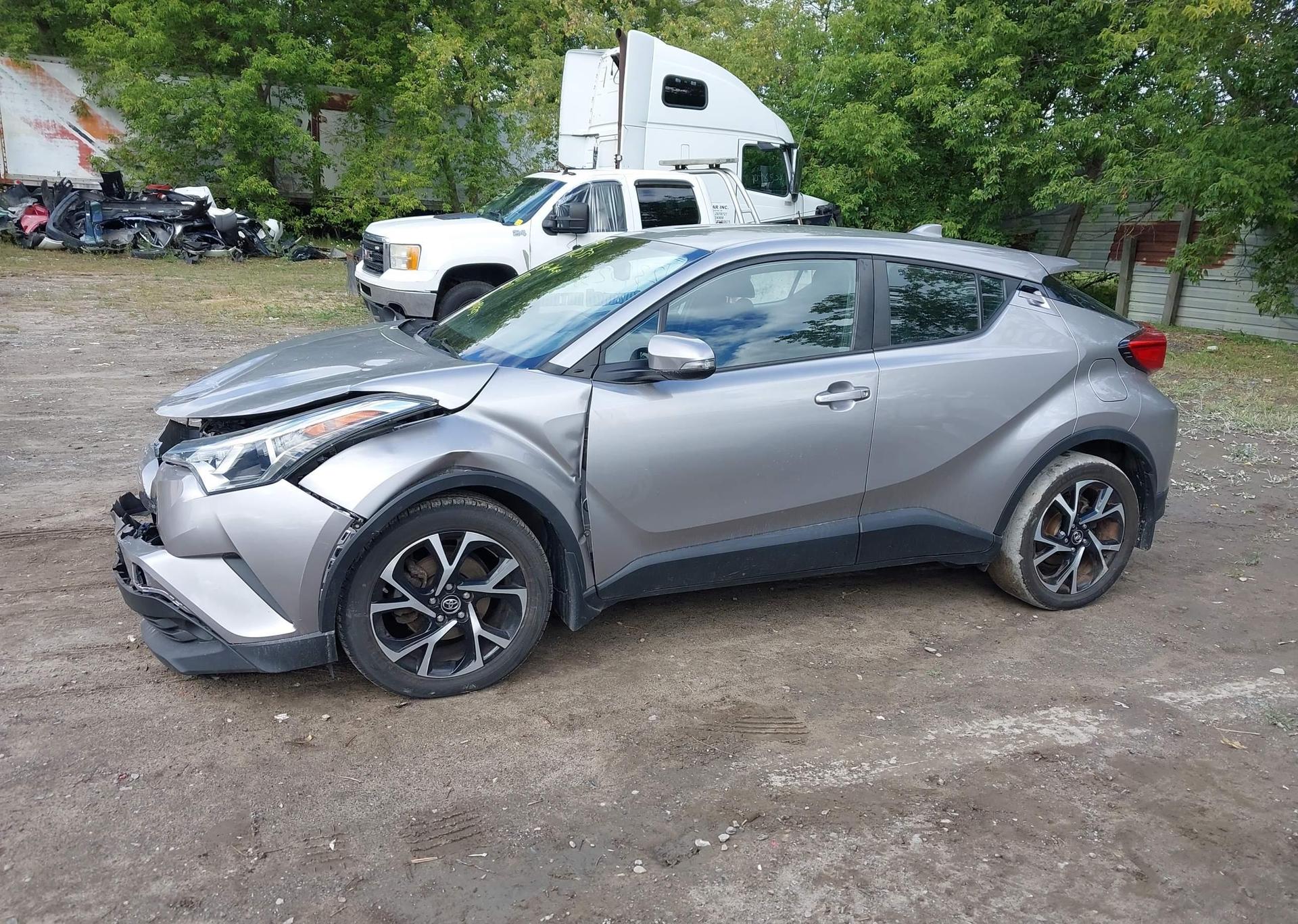 2019 TOYOTA C-HR XLE