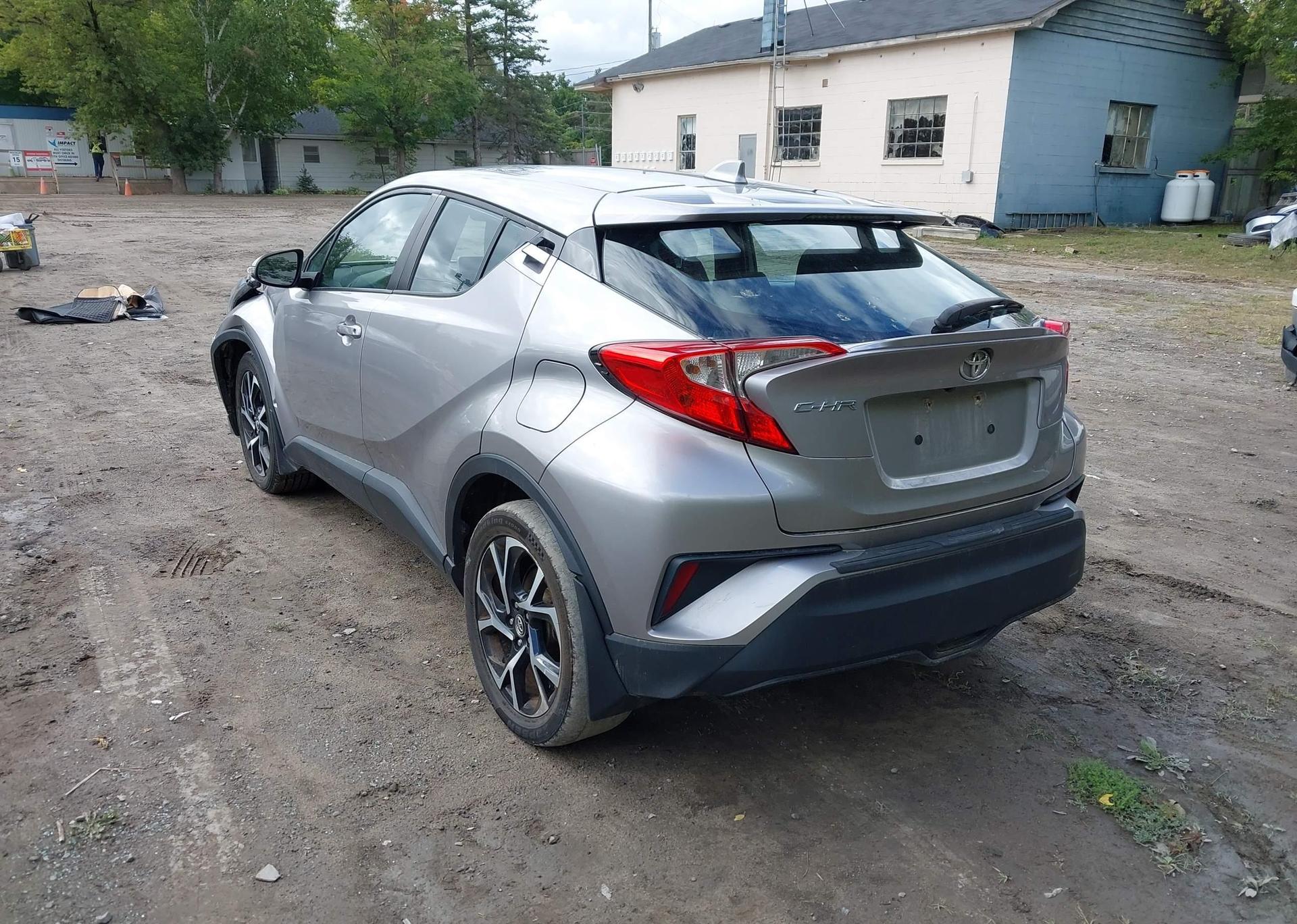2019 TOYOTA C-HR XLE