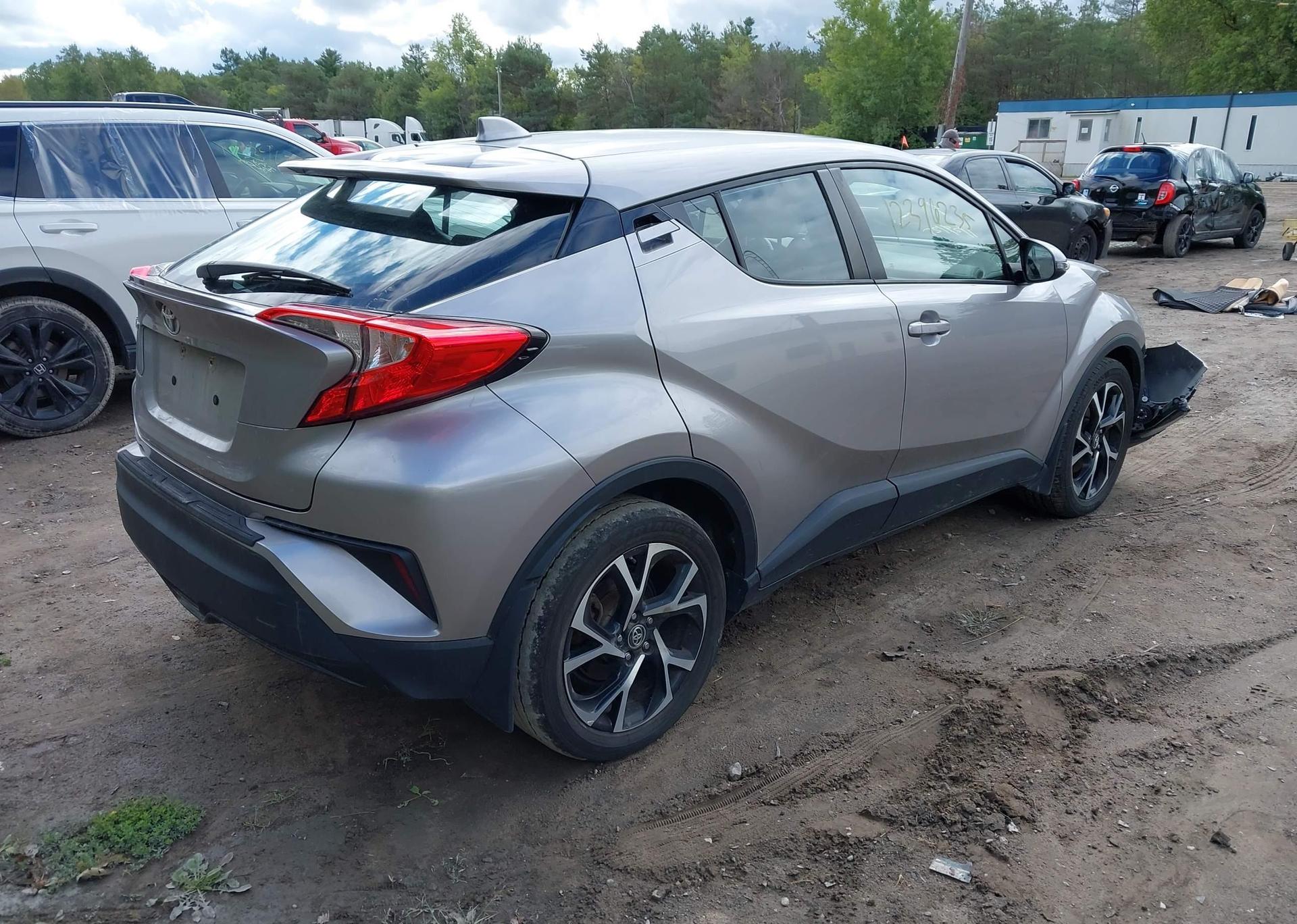 2019 TOYOTA C-HR XLE