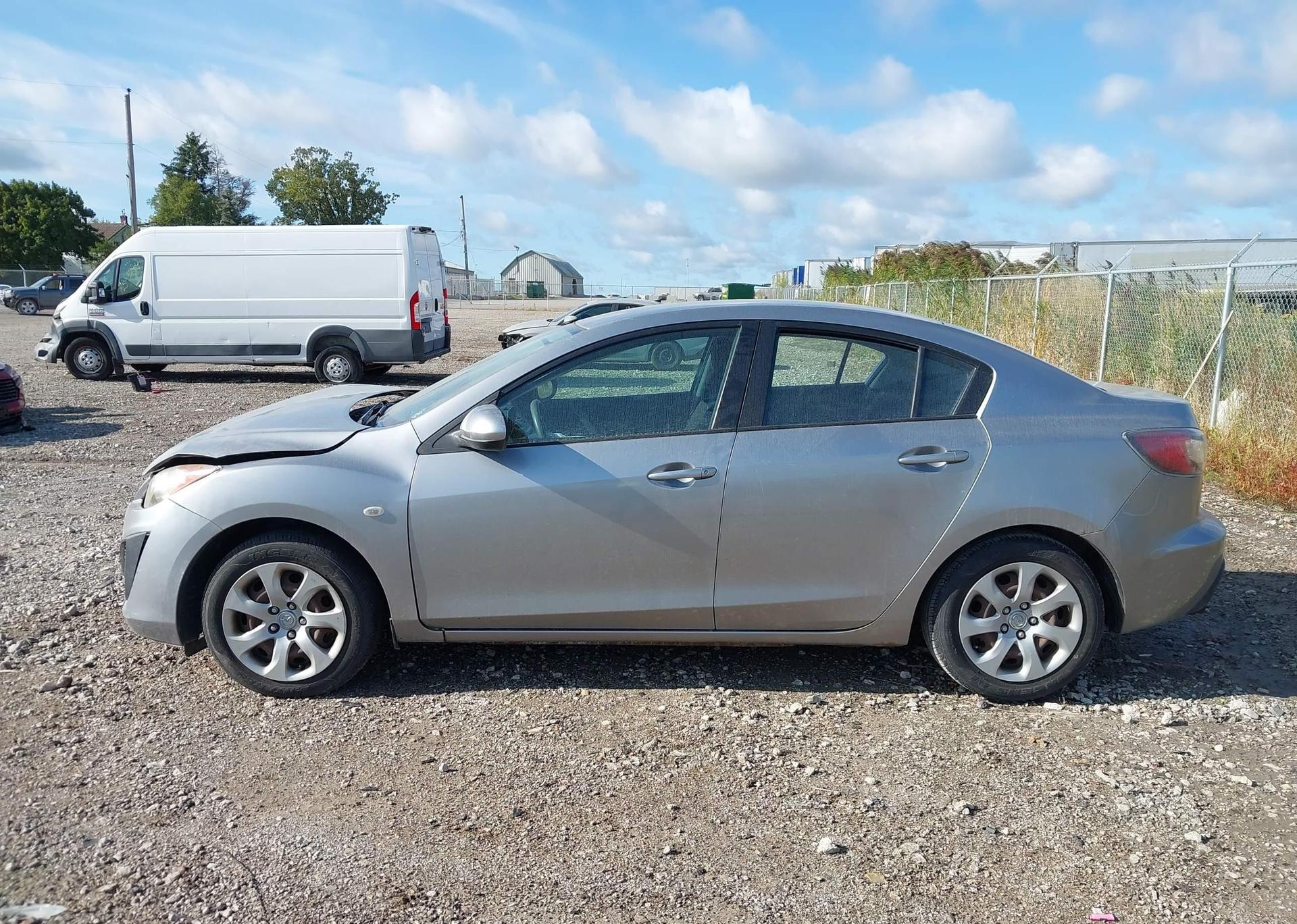 2010 MAZDA 3 I
