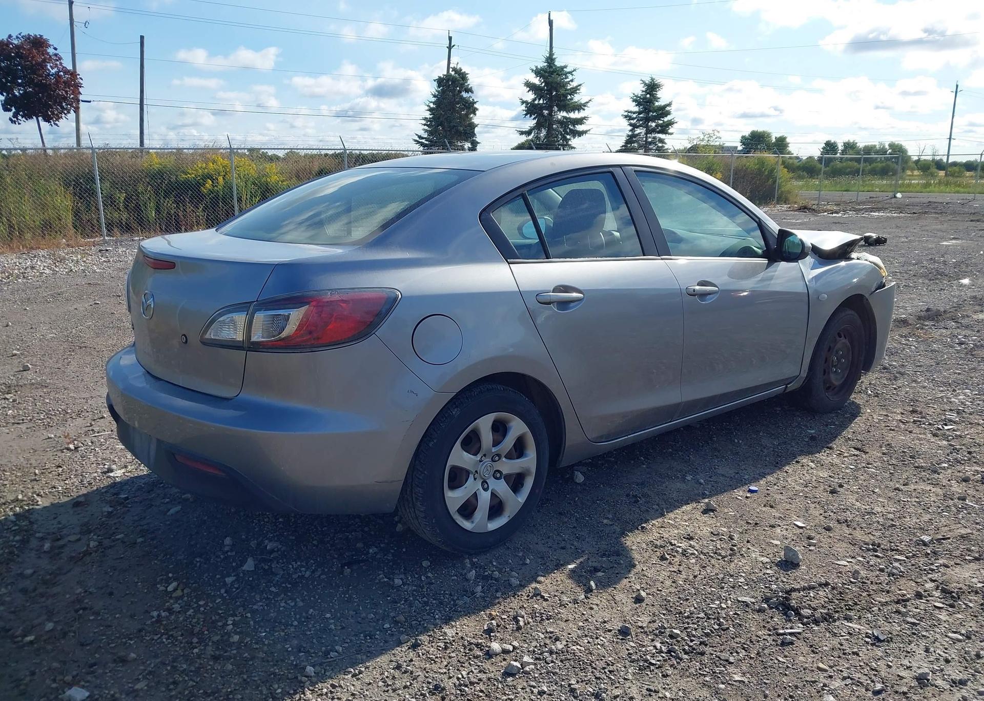 2010 MAZDA 3 I