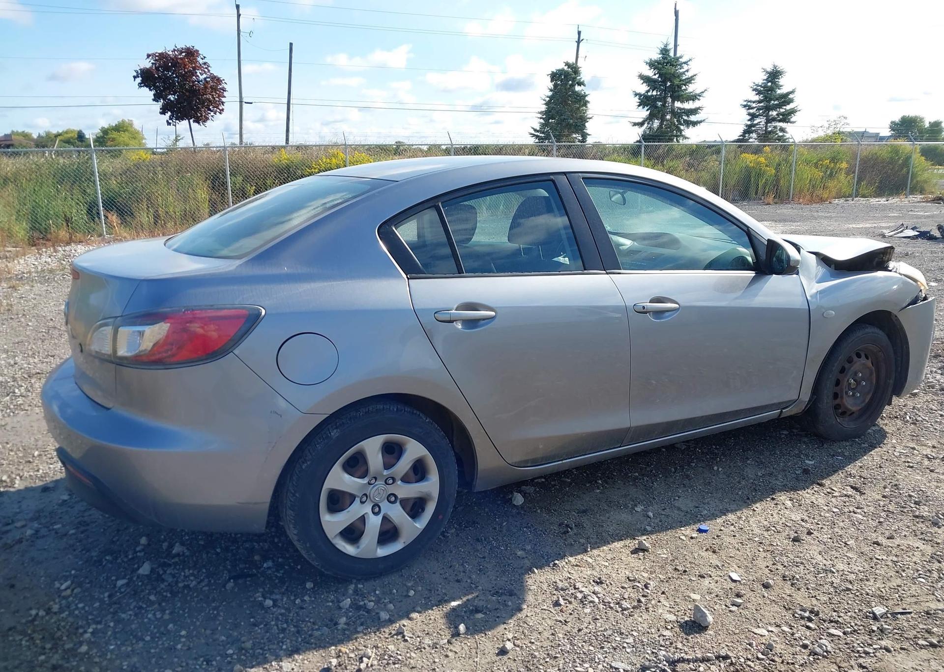 2010 MAZDA 3 I