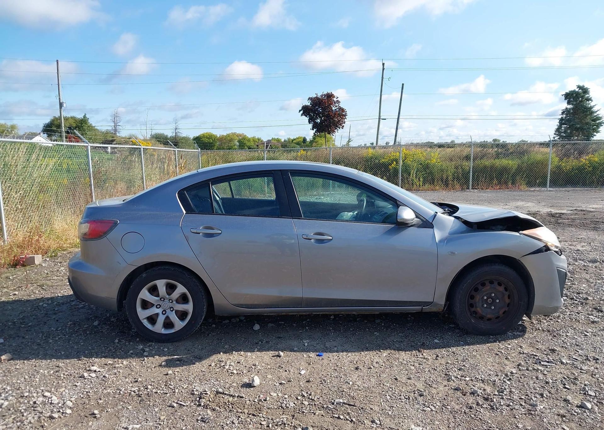 2010 MAZDA 3 I
