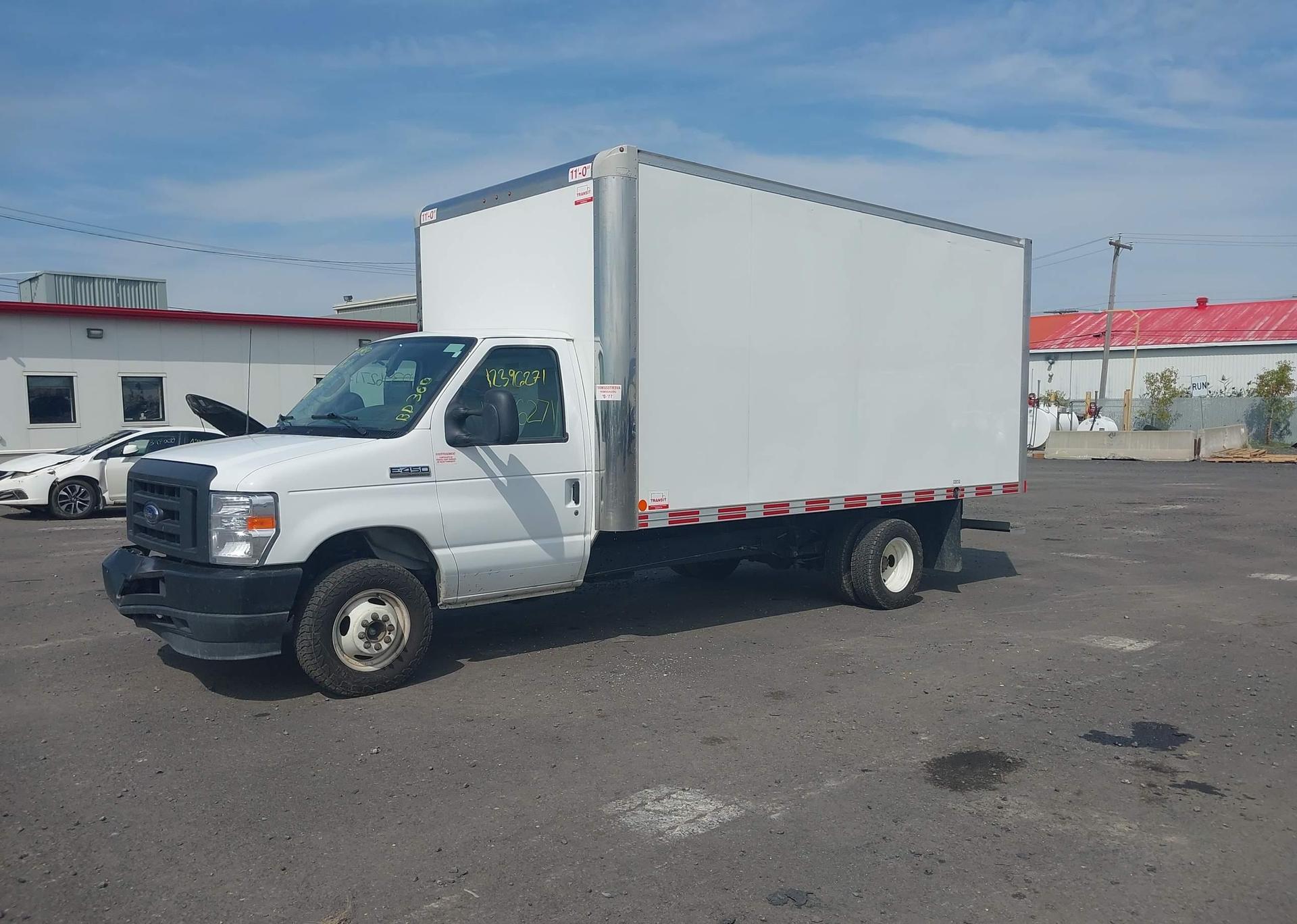 2024 FORD ECONOLINE E450 SUPER DUTY CUTAWAY VAN