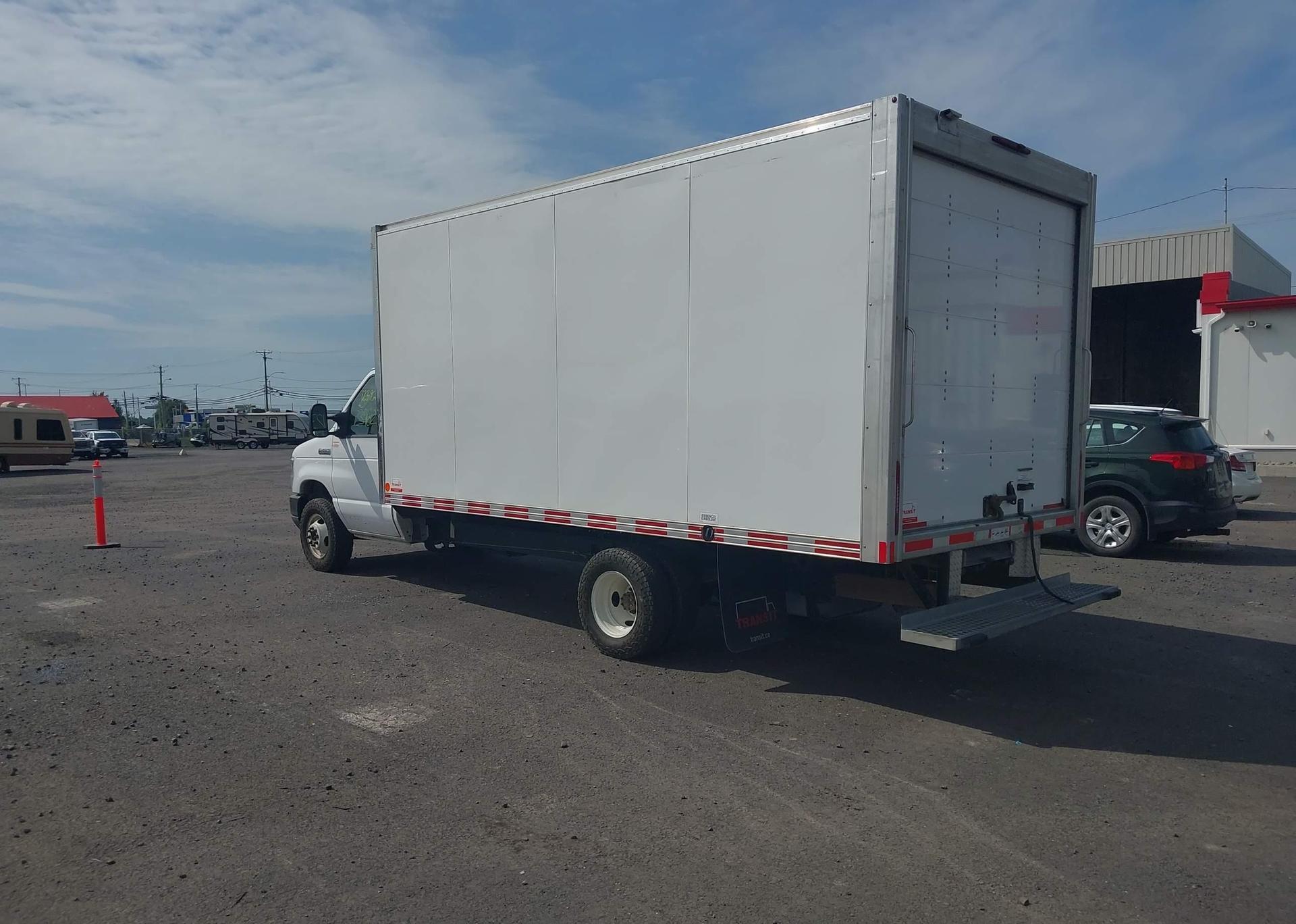 2024 FORD ECONOLINE E450 SUPER DUTY CUTAWAY VAN